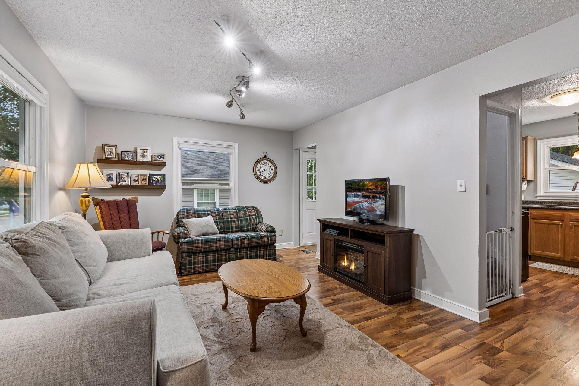 View of Residential at 180 Westchester Drive, West Saint Paul MN 55118, West Saint Paul (5 of 40) - Mike Wilen | Minnesota Team Real Estate