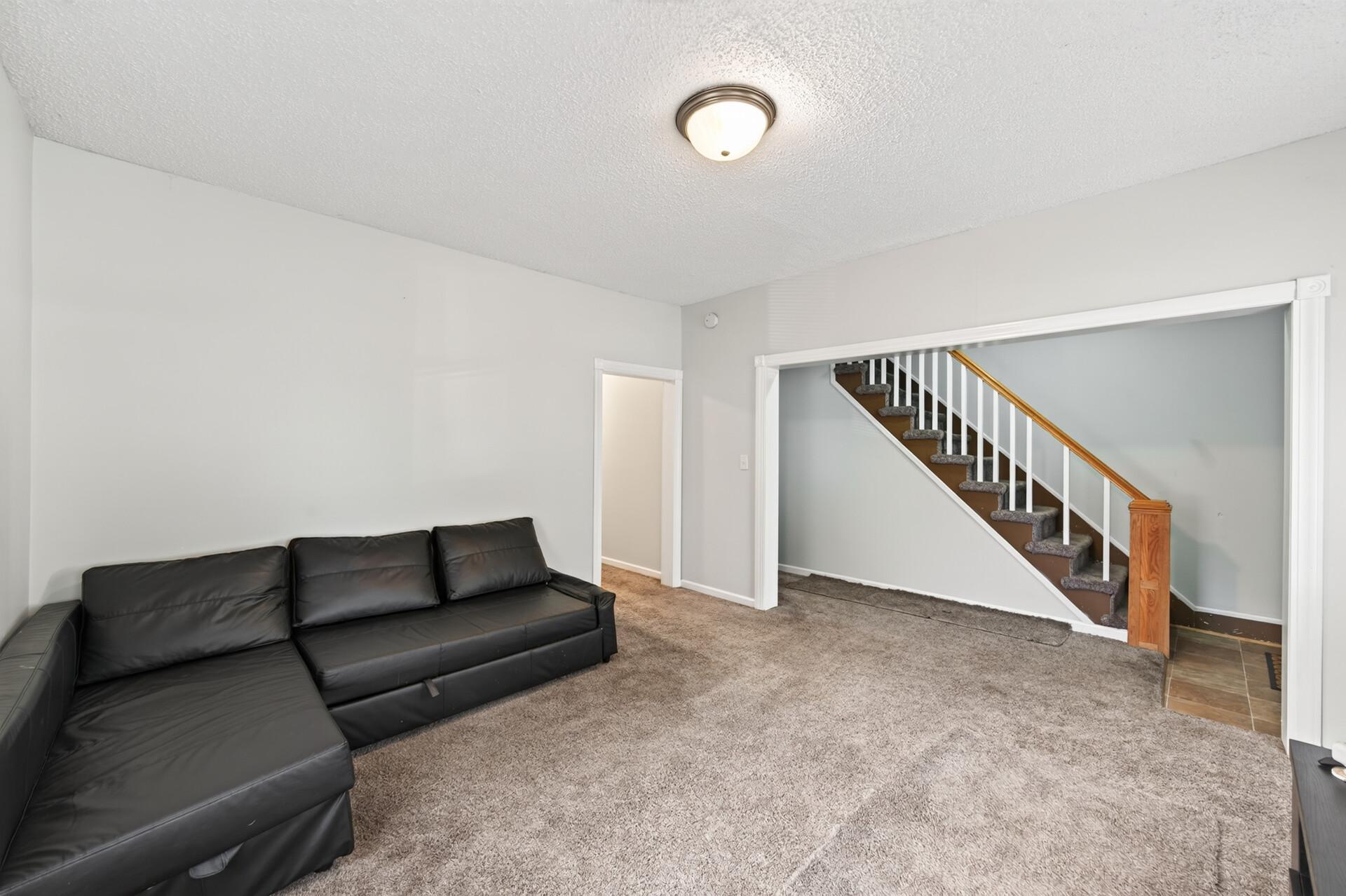 View of Residential at 1076 Ross Avenue, Saint Paul MN 55106, Saint Paul (4 of 27) - Mike Wilen | Minnesota Team Real Estate