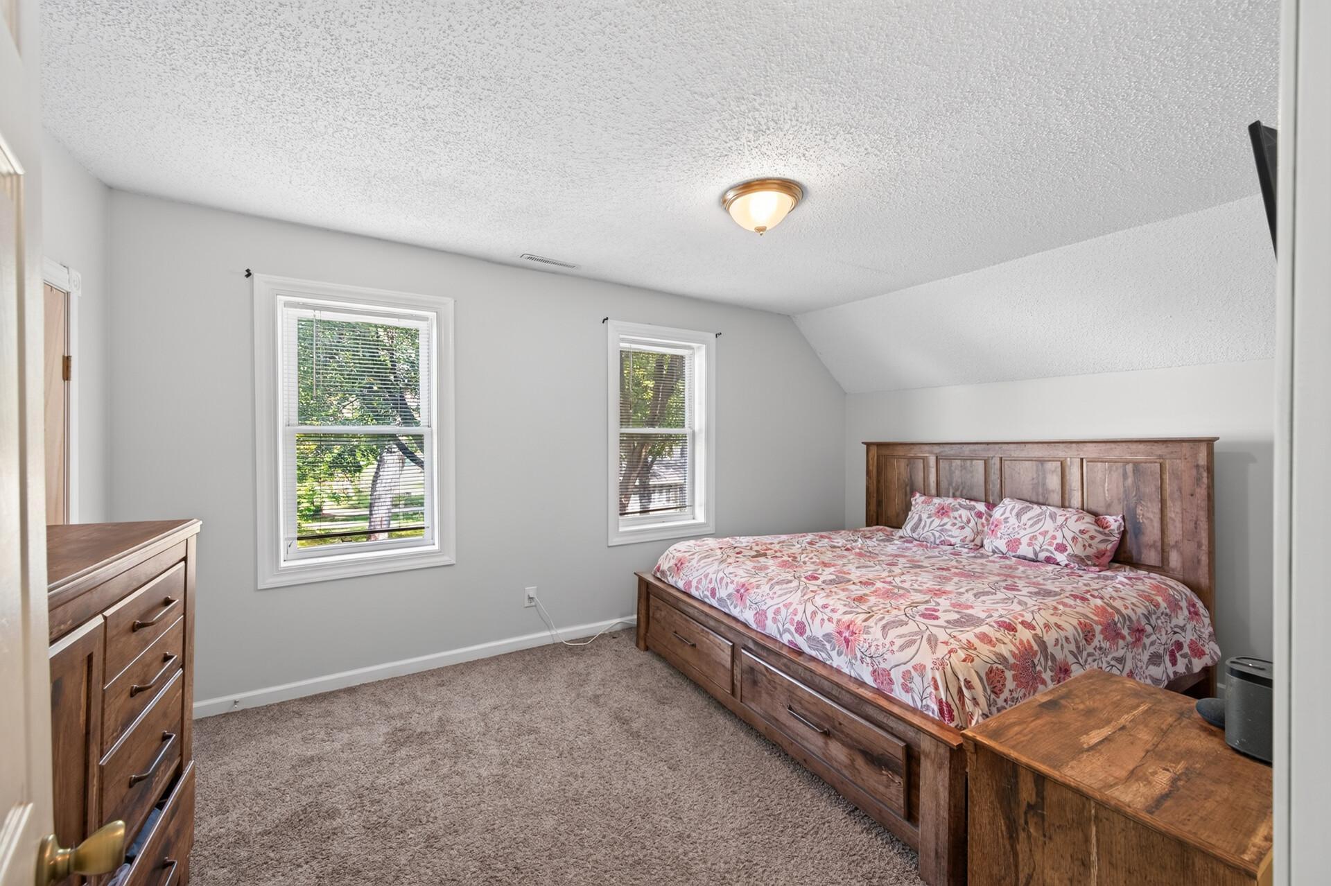 View of Residential at 1076 Ross Avenue, Saint Paul MN 55106, Saint Paul (11 of 27) - Mike Wilen | Minnesota Team Real Estate