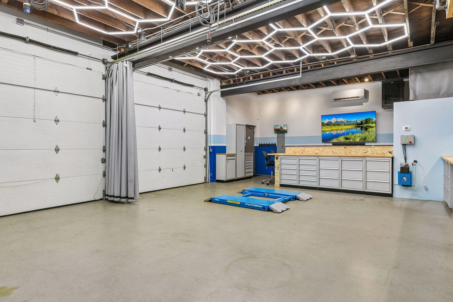View of Commercial Sale at 313 Front Avenue, Saint Paul MN 55117, Saint Paul (14 of 24) - Mike Wilen | Minnesota Team Real Estate