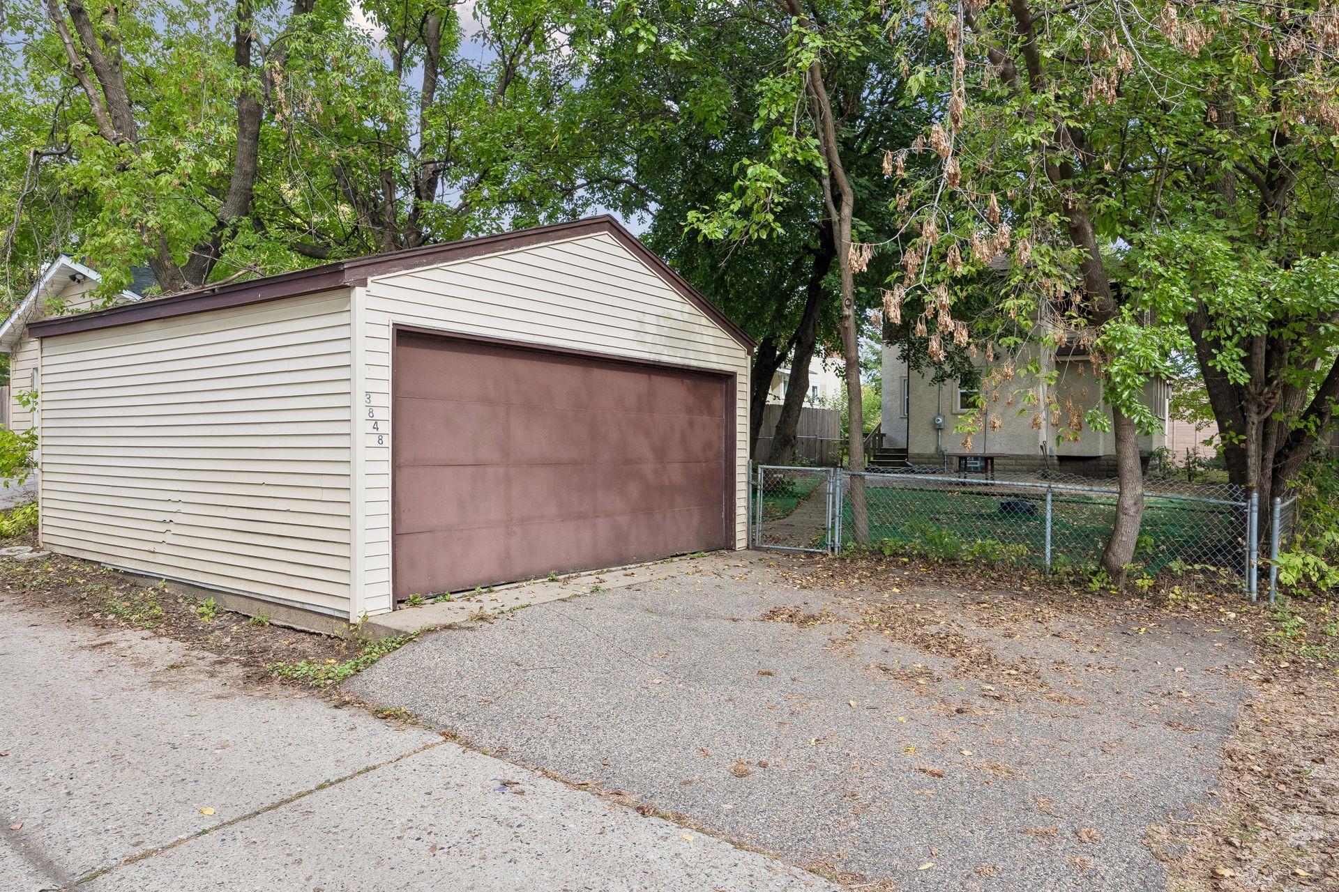 View of Residential at 3848 Stevens Avenue, Minneapolis MN 55409, Minneapolis (36 of 43) - Mike Wilen | Minnesota Team Real Estate
