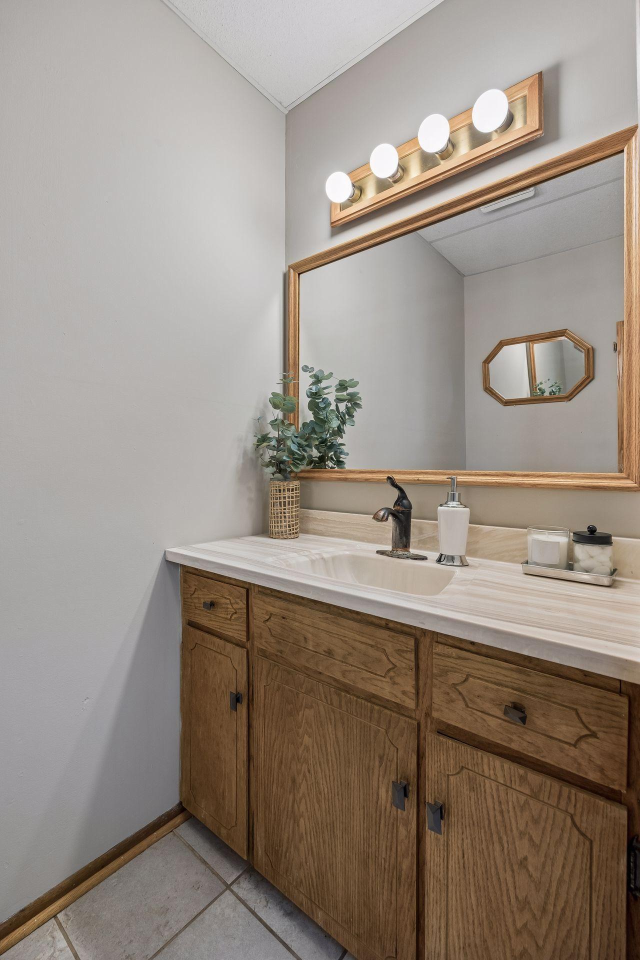 View of Residential at 3848 Stevens Avenue, Minneapolis MN 55409, Minneapolis (22 of 43) - Mike Wilen | Minnesota Team Real Estate