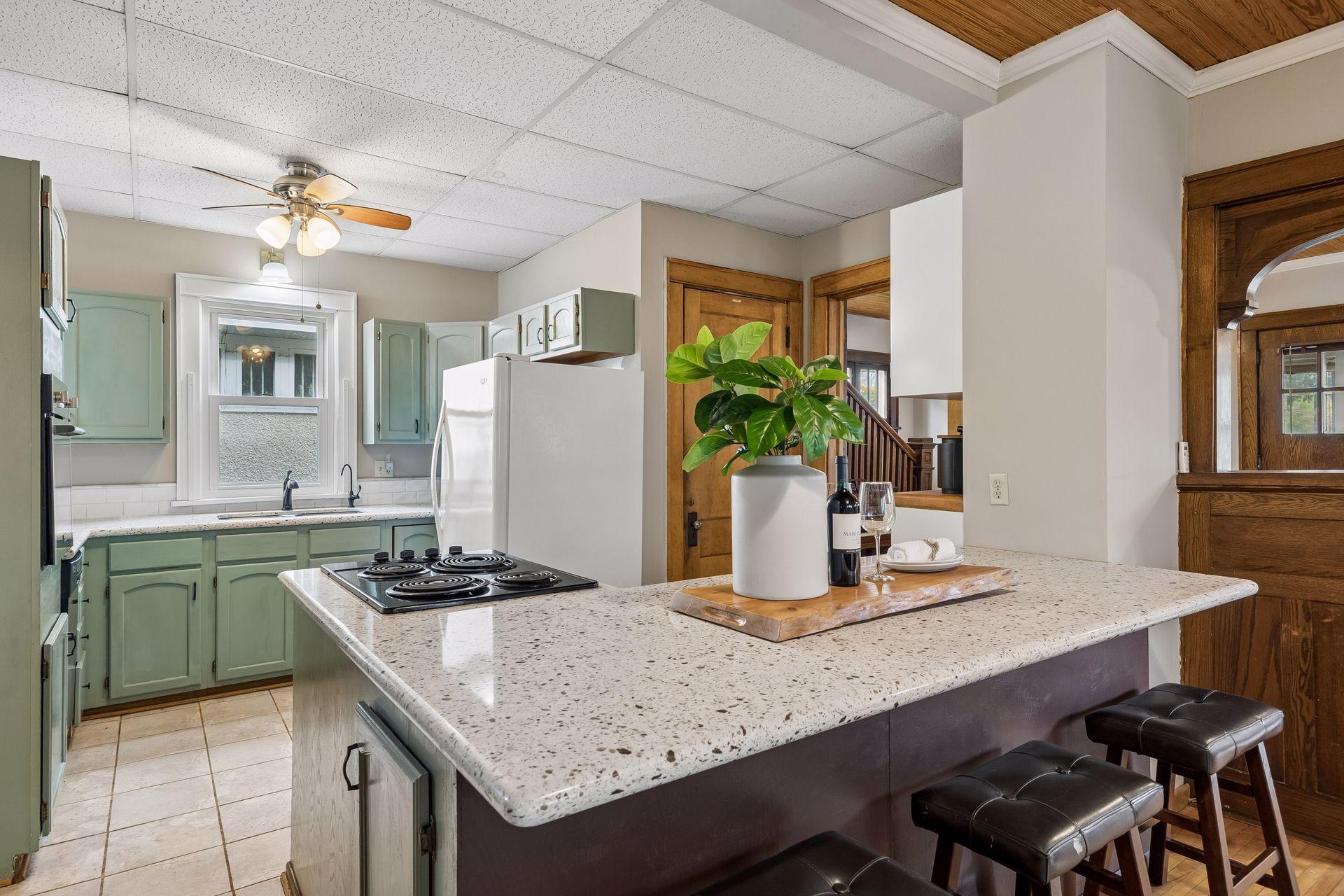View of Residential at 3848 Stevens Avenue, Minneapolis MN 55409, Minneapolis (17 of 43) - Mike Wilen | Minnesota Team Real Estate
