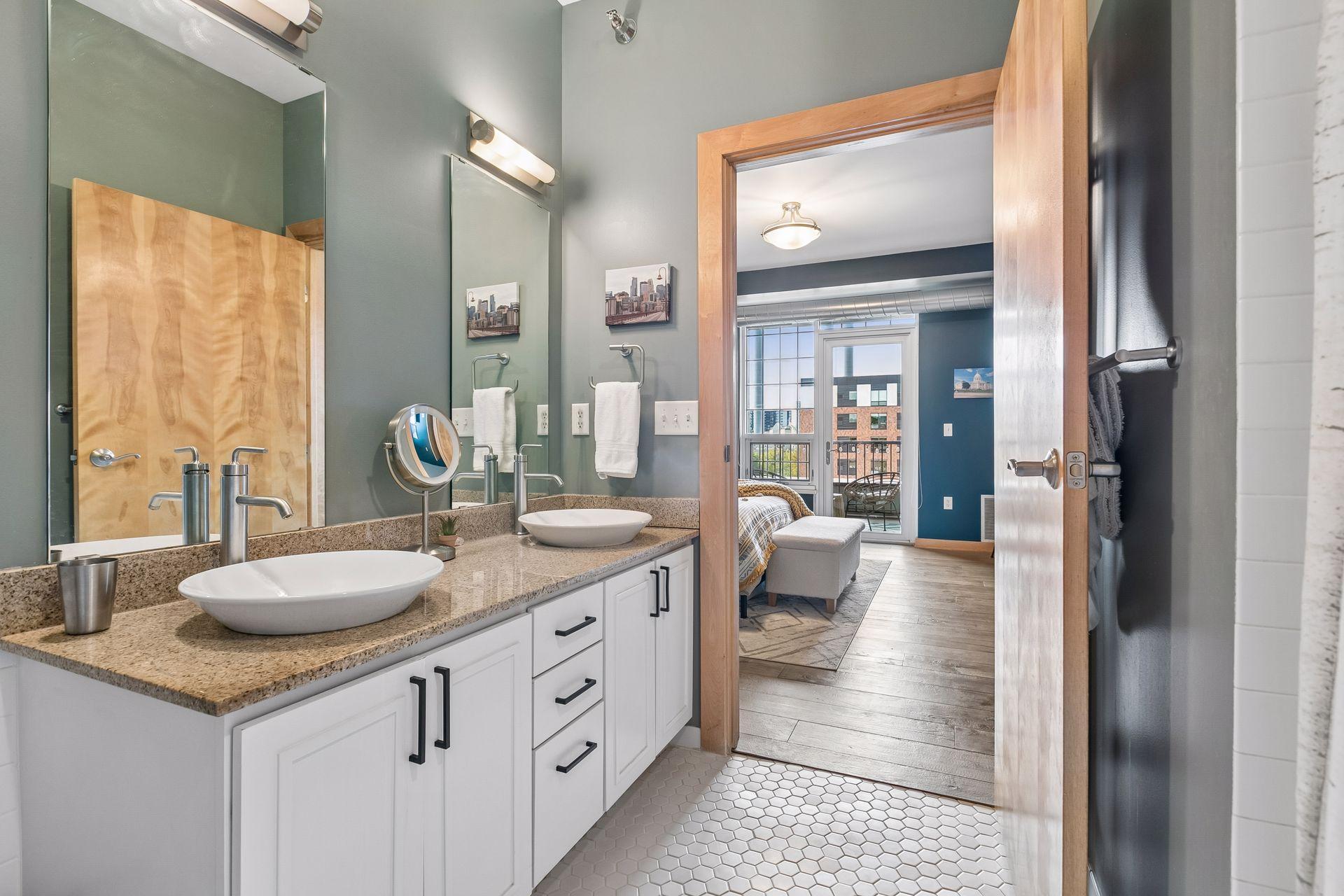 View of Residential at 521 2nd Street #404, Minneapolis MN 55414, Minneapolis (21 of 50) - Mike Wilen | Minnesota Team Real Estate