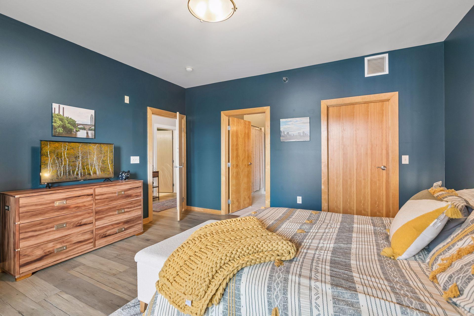 View of Residential at 521 2nd Street #404, Minneapolis MN 55414, Minneapolis (20 of 50) - Mike Wilen | Minnesota Team Real Estate