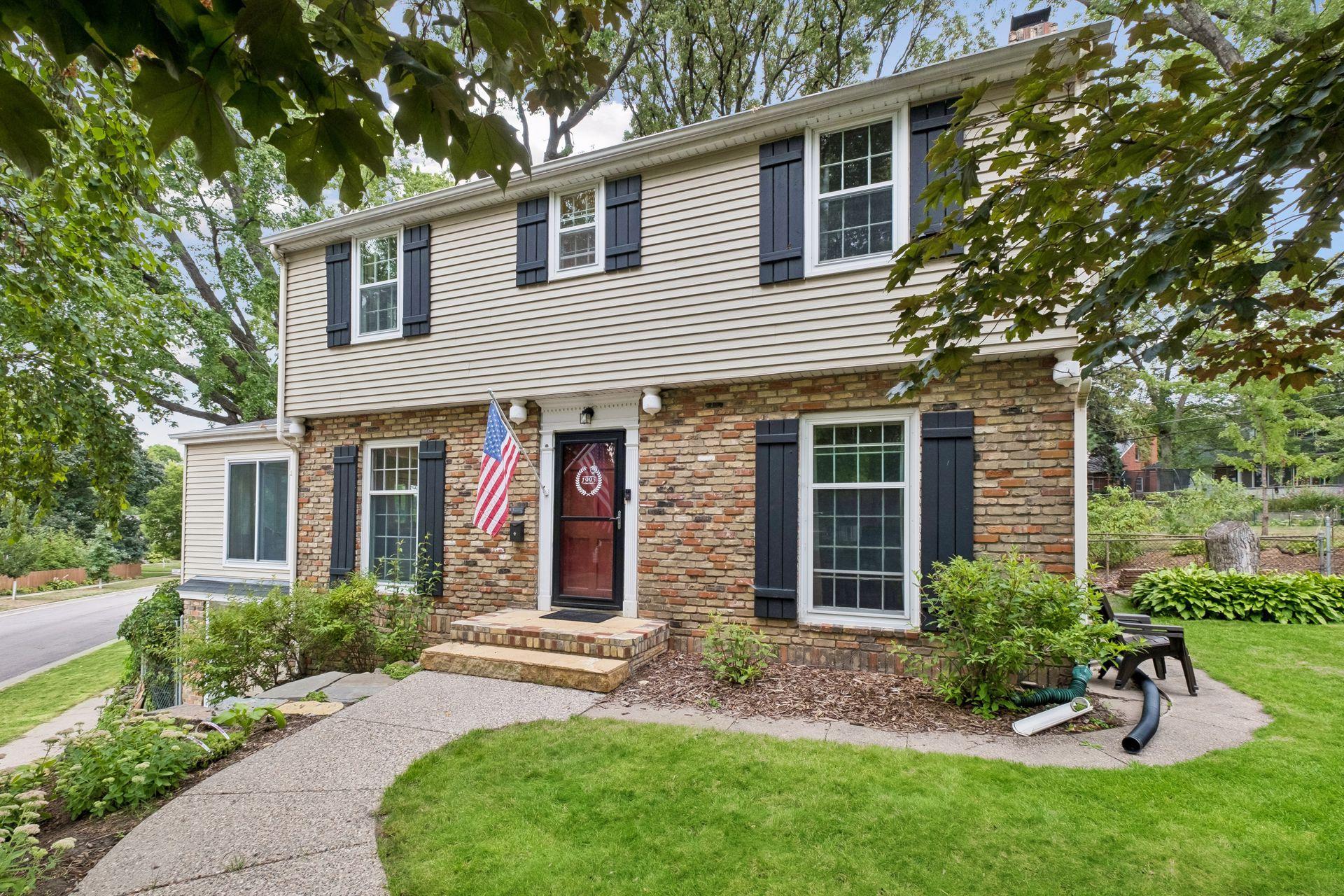 View of Residential at 1995 Norfolk Avenue, Saint Paul MN 55116, Saint Paul (2 of 28) - Mike Wilen | Minnesota Team Real Estate