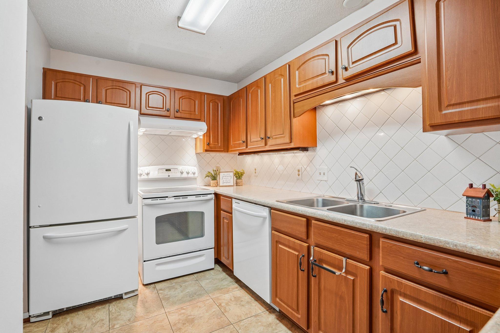 View of Residential at 15859 Gooseberry Way, Apple Valley MN 55124, Apple Valley (11 of 50) - Mike Wilen | Minnesota Team Real Estate