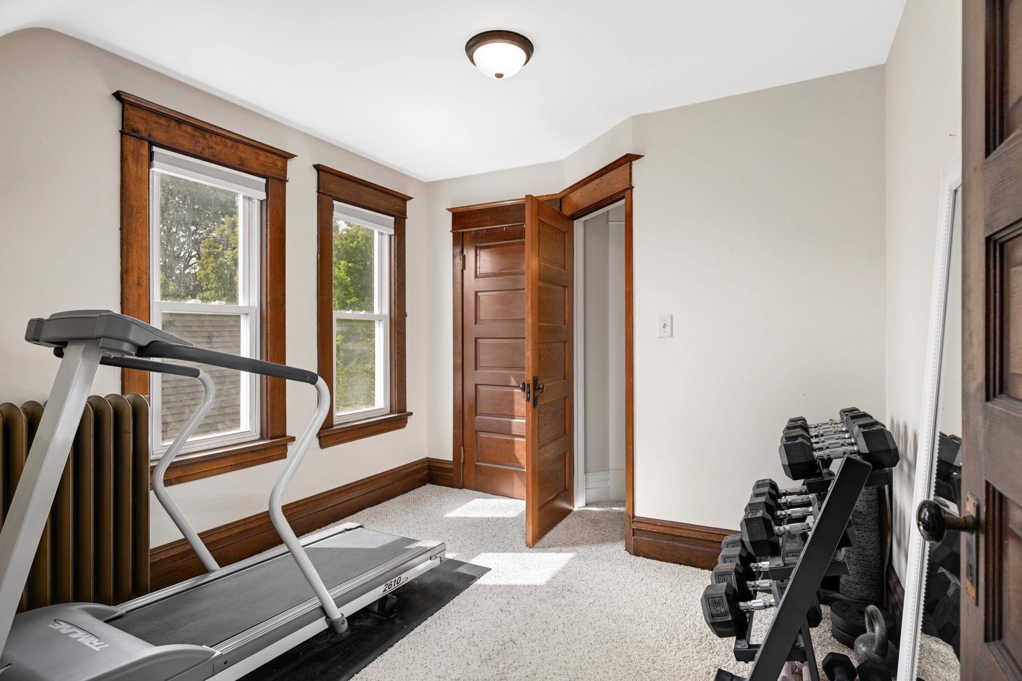 View of Residential at 328 Osceola Avenue, Saint Paul MN 55102, Saint Paul (26 of 39) - Mike Wilen | Minnesota Team Real Estate