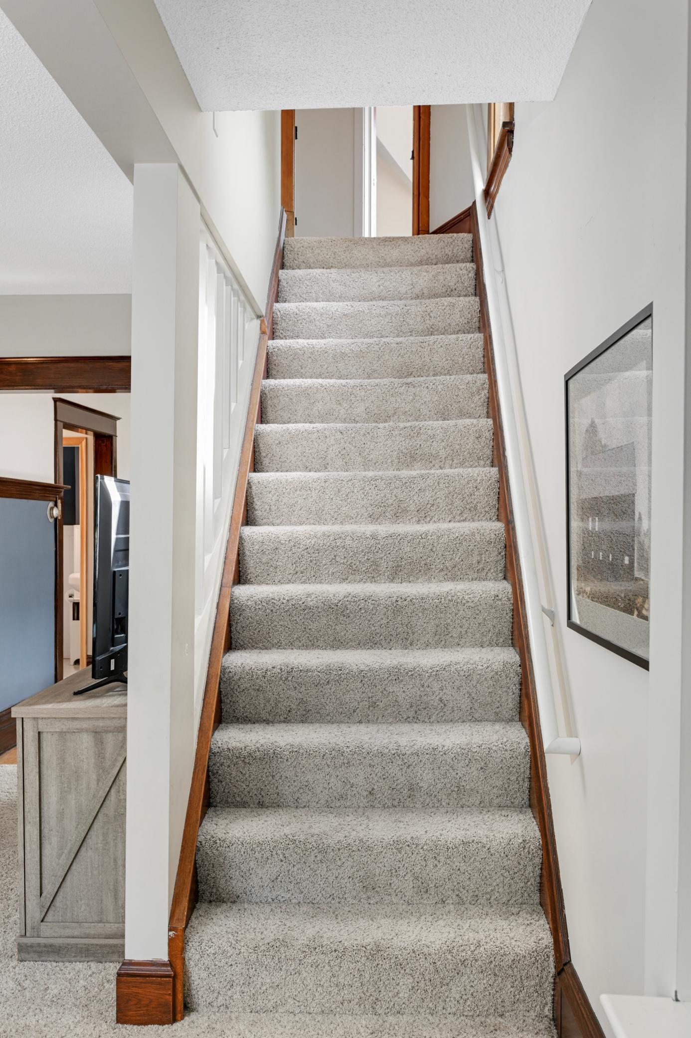 View of Residential at 328 Osceola Avenue, Saint Paul MN 55102, Saint Paul (23 of 39) - Mike Wilen | Minnesota Team Real Estate