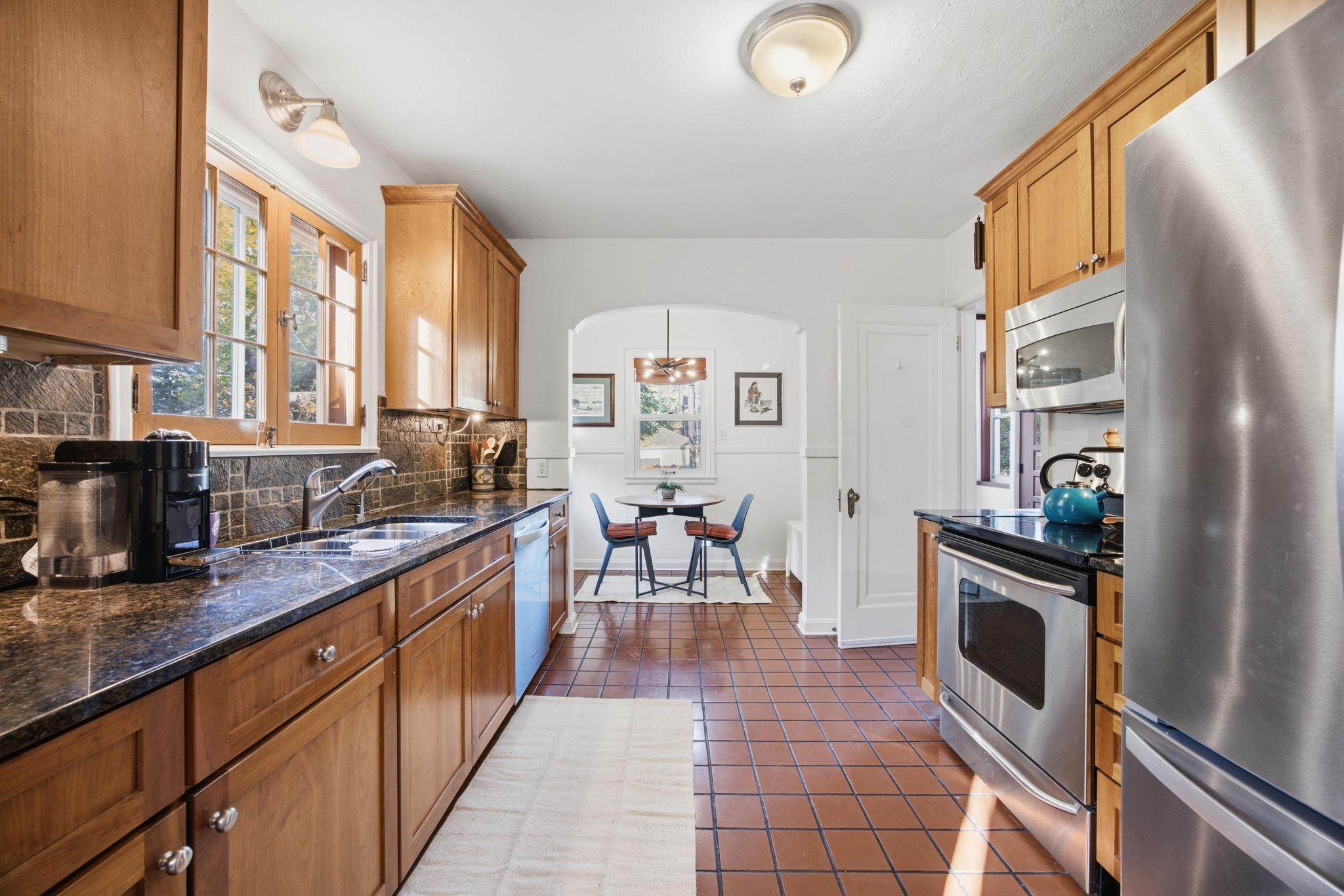 View of Residential at 1531 Asbury Street, Saint Paul MN 55108, Saint Paul (10 of 46) - Mike Wilen | Minnesota Team Real Estate