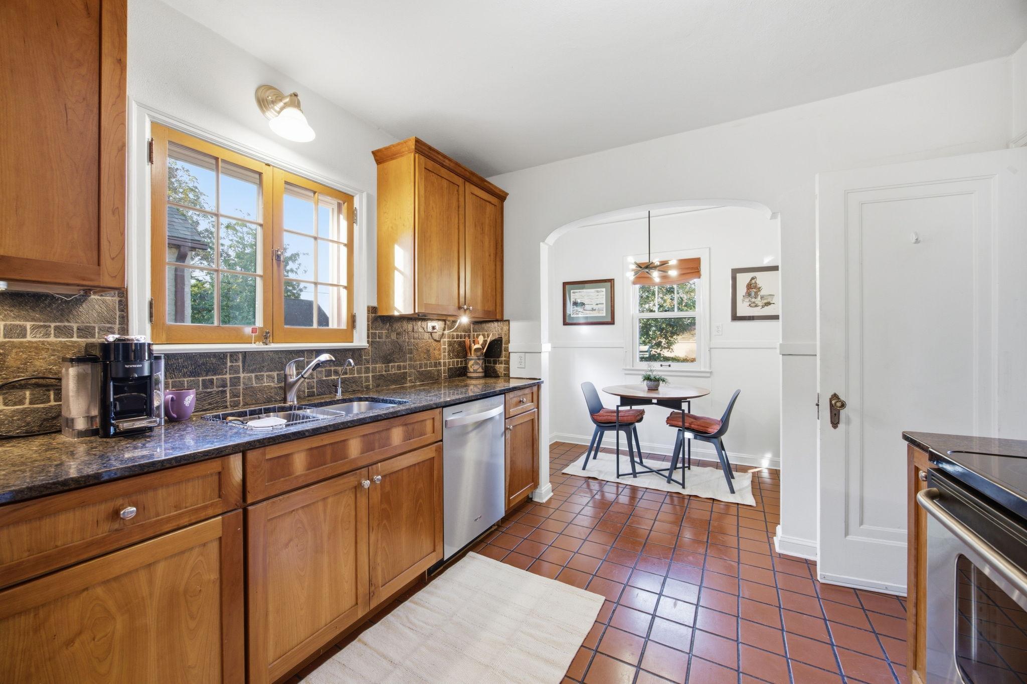 View of Residential at 1531 Asbury Street, Saint Paul MN 55108, Saint Paul (11 of 46) - Mike Wilen | Minnesota Team Real Estate