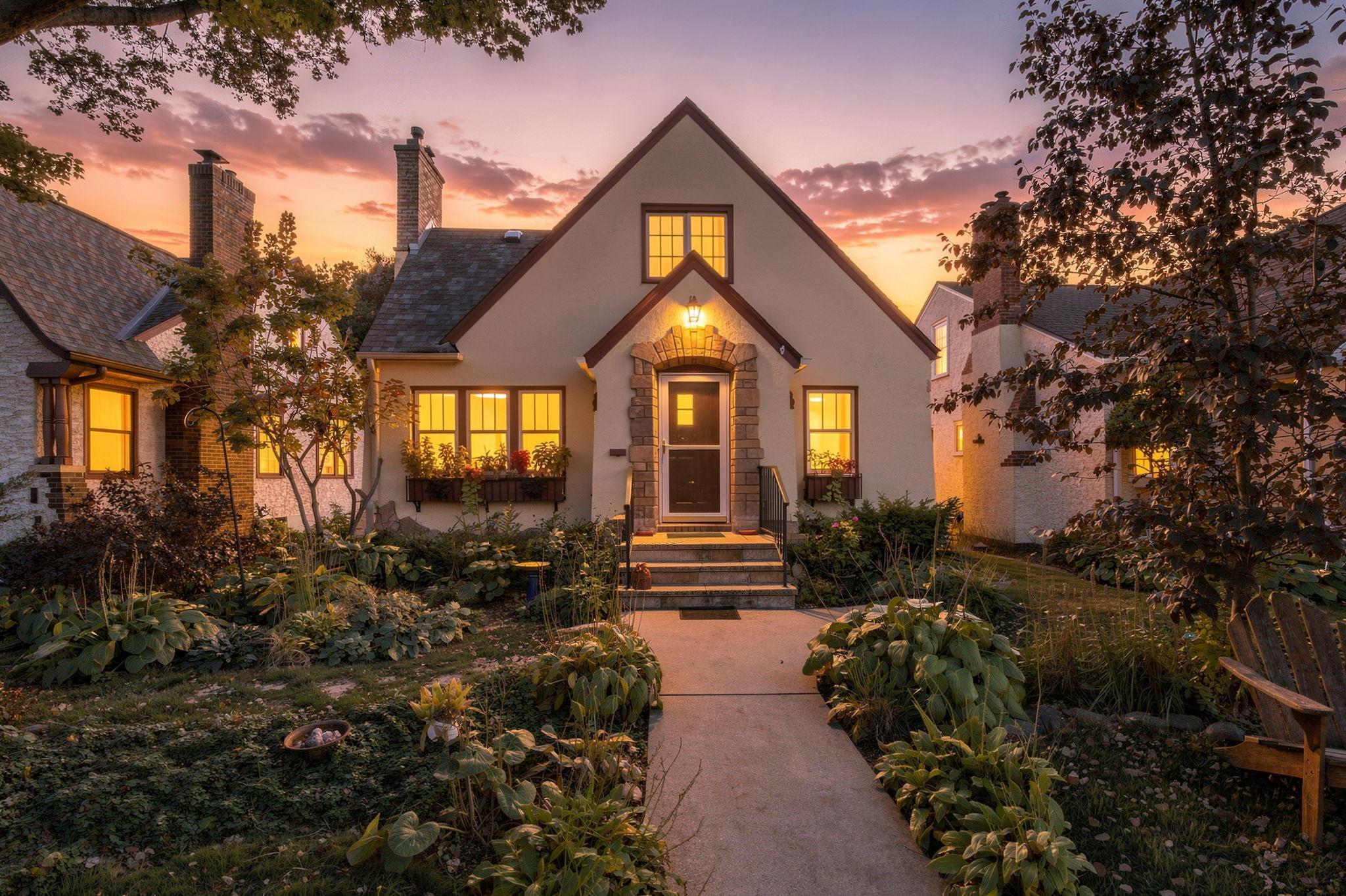 View of Single Family at 1531 Asbury Street, Saint Paul - Mike Wilen | Minnesota Team Real Estate