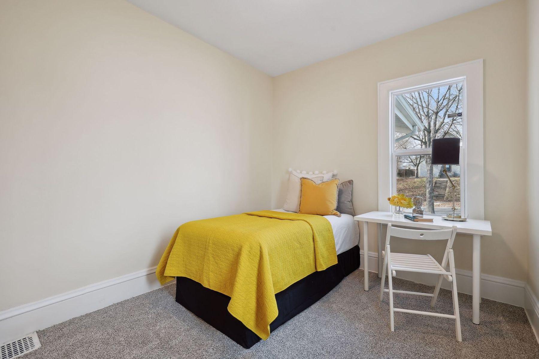 View of Residential at 3322 Girard Avenue, Minneapolis MN 55412, Minneapolis (19 of 27) - Mike Wilen | Minnesota Team Real Estate