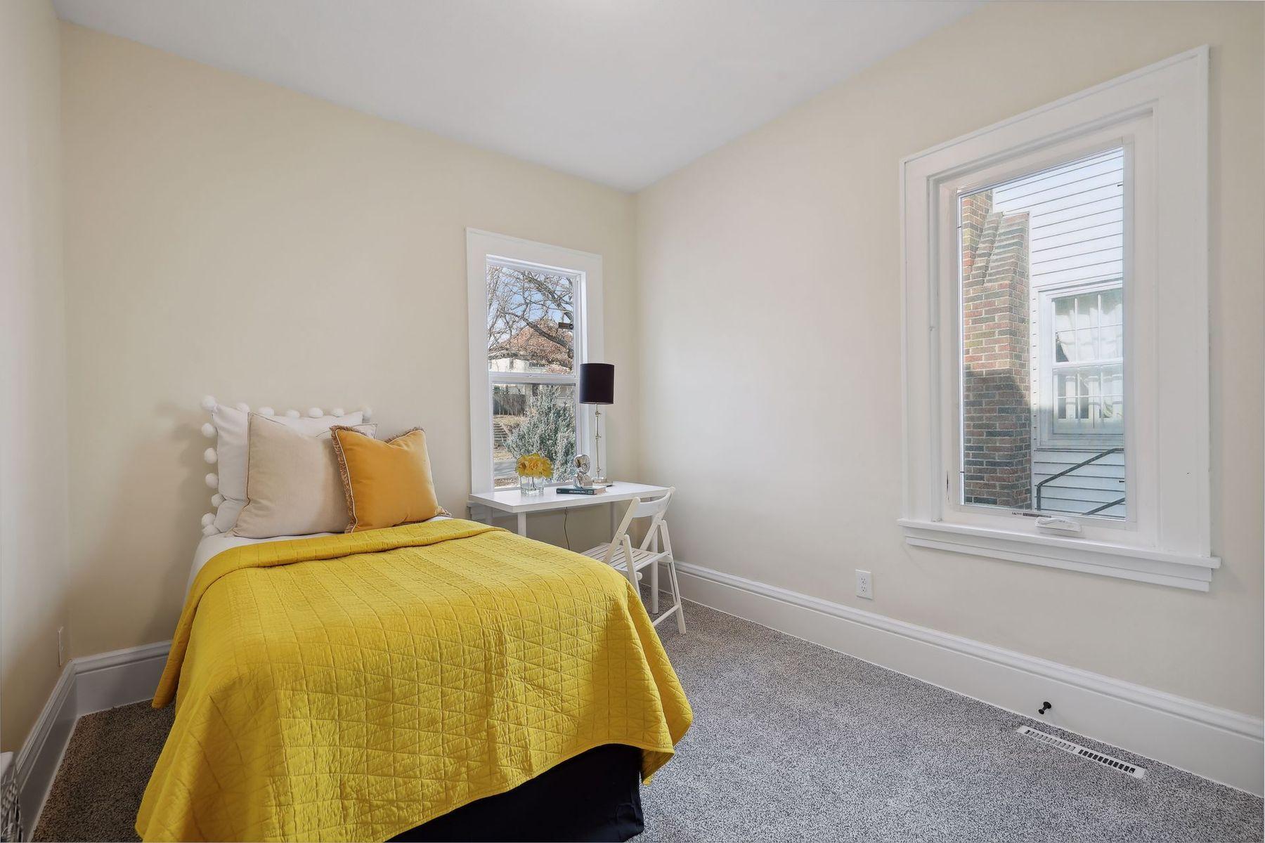 View of Residential at 3322 Girard Avenue, Minneapolis MN 55412, Minneapolis (18 of 27) - Mike Wilen | Minnesota Team Real Estate