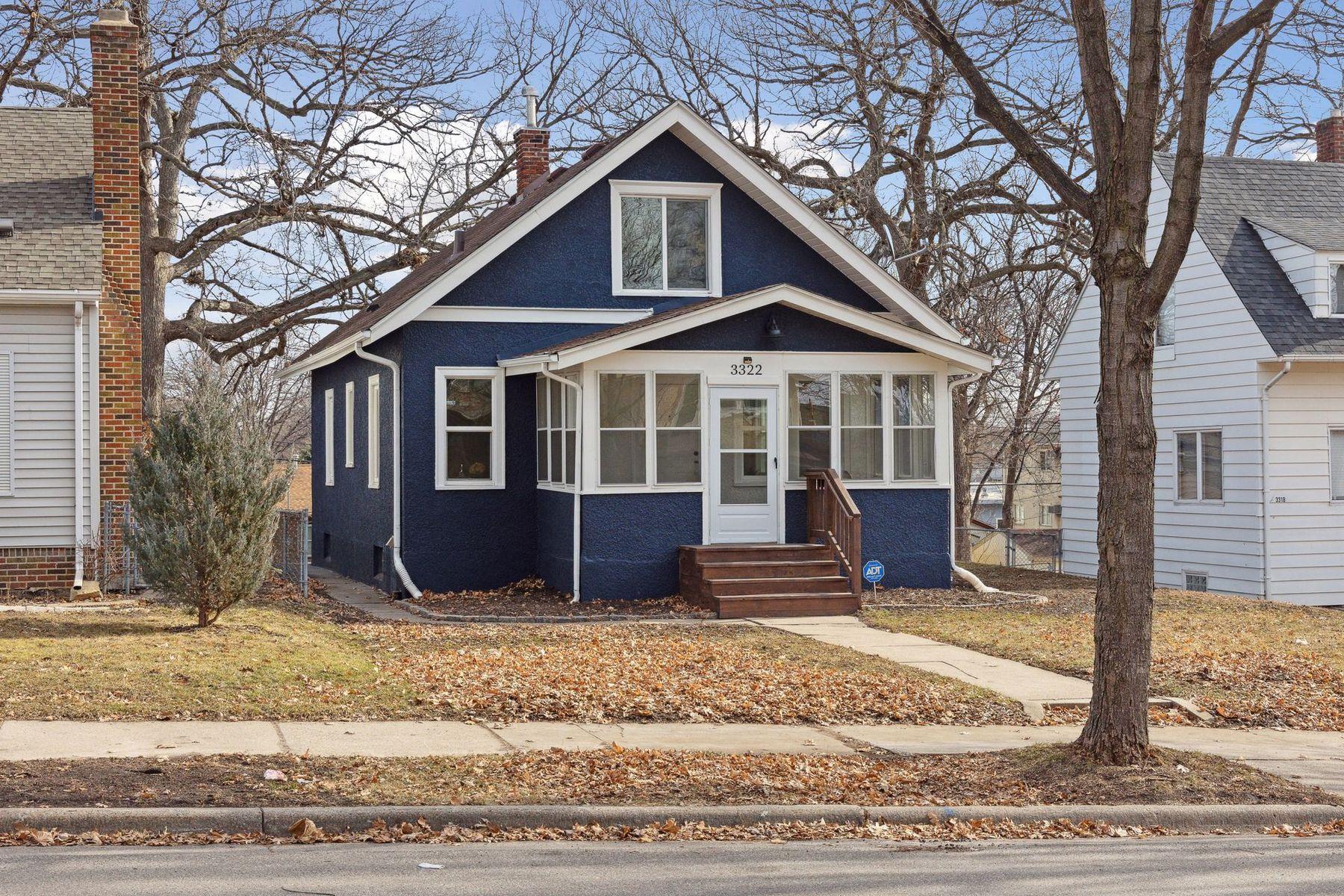 View of Single Family at 3322 Girard Avenue, Minneapolis - Mike Wilen | Minnesota Team Real Estate
