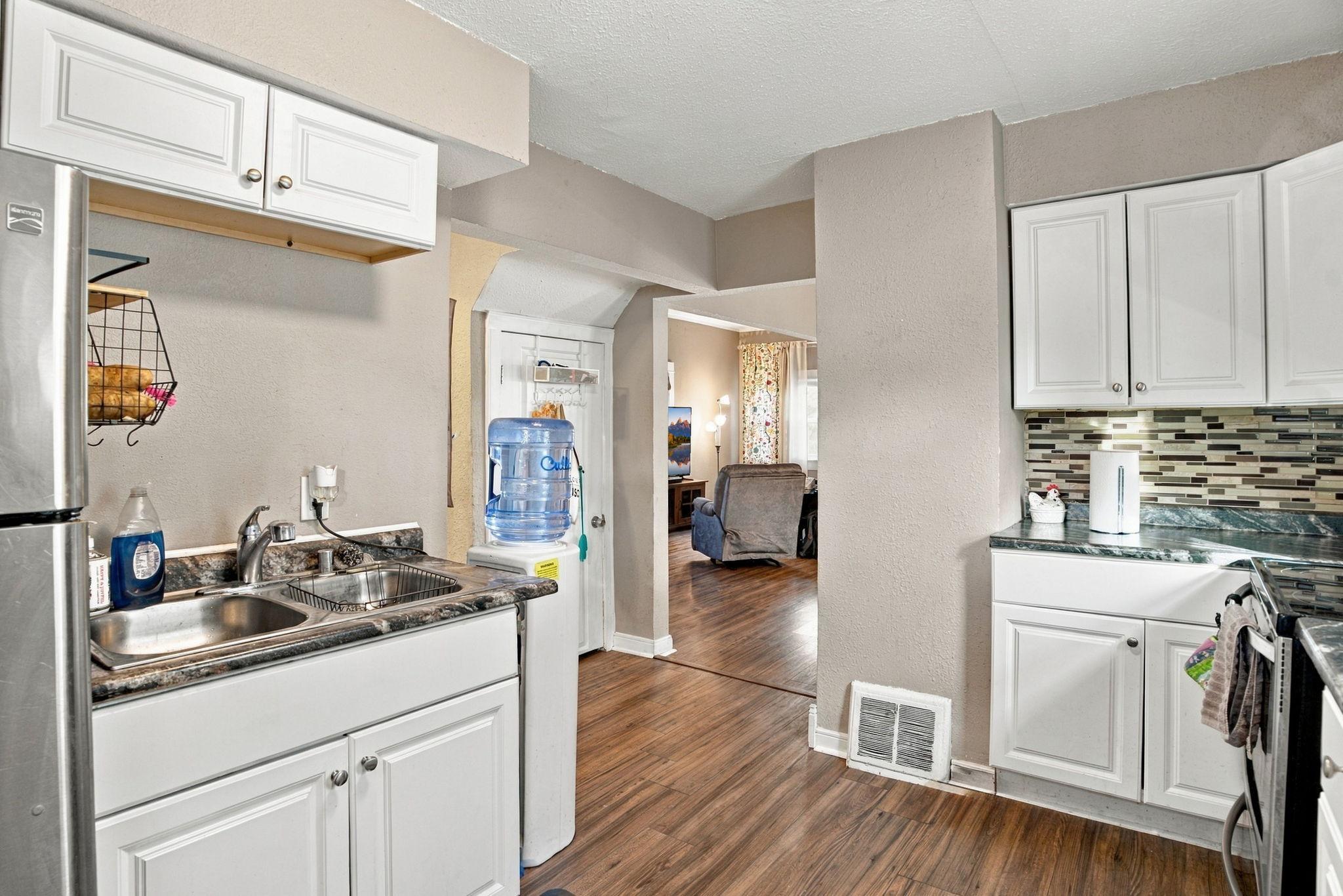 View of Residential at 3515 Girard Avenue, Minneapolis MN 55412, Minneapolis (19 of 49) - Mike Wilen | Minnesota Team Real Estate