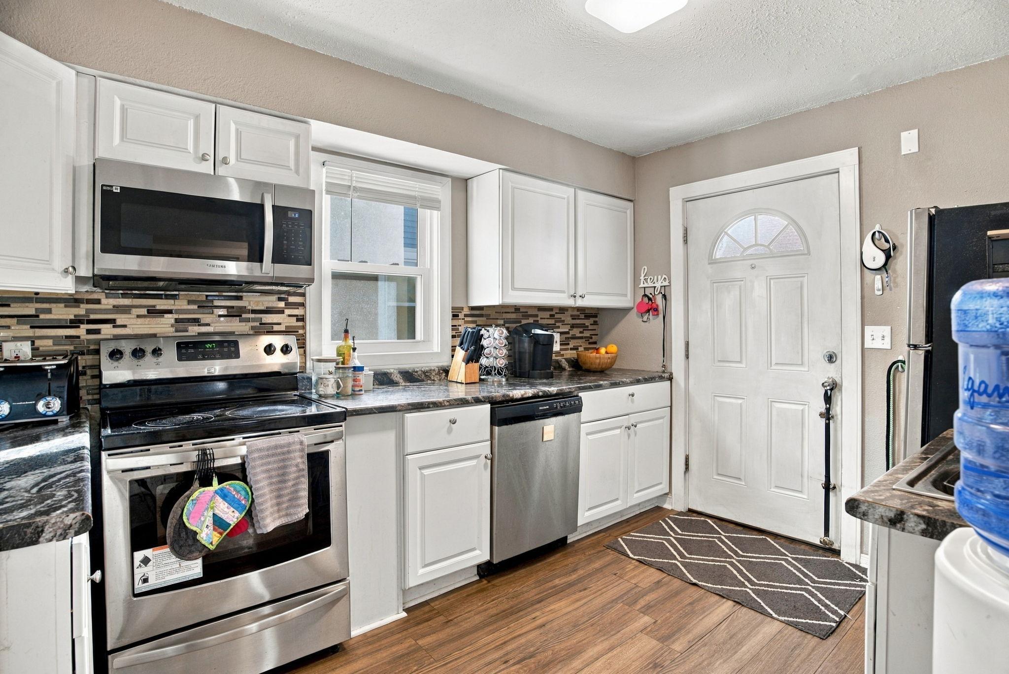 View of Residential at 3515 Girard Avenue, Minneapolis MN 55412, Minneapolis (16 of 49) - Mike Wilen | Minnesota Team Real Estate
