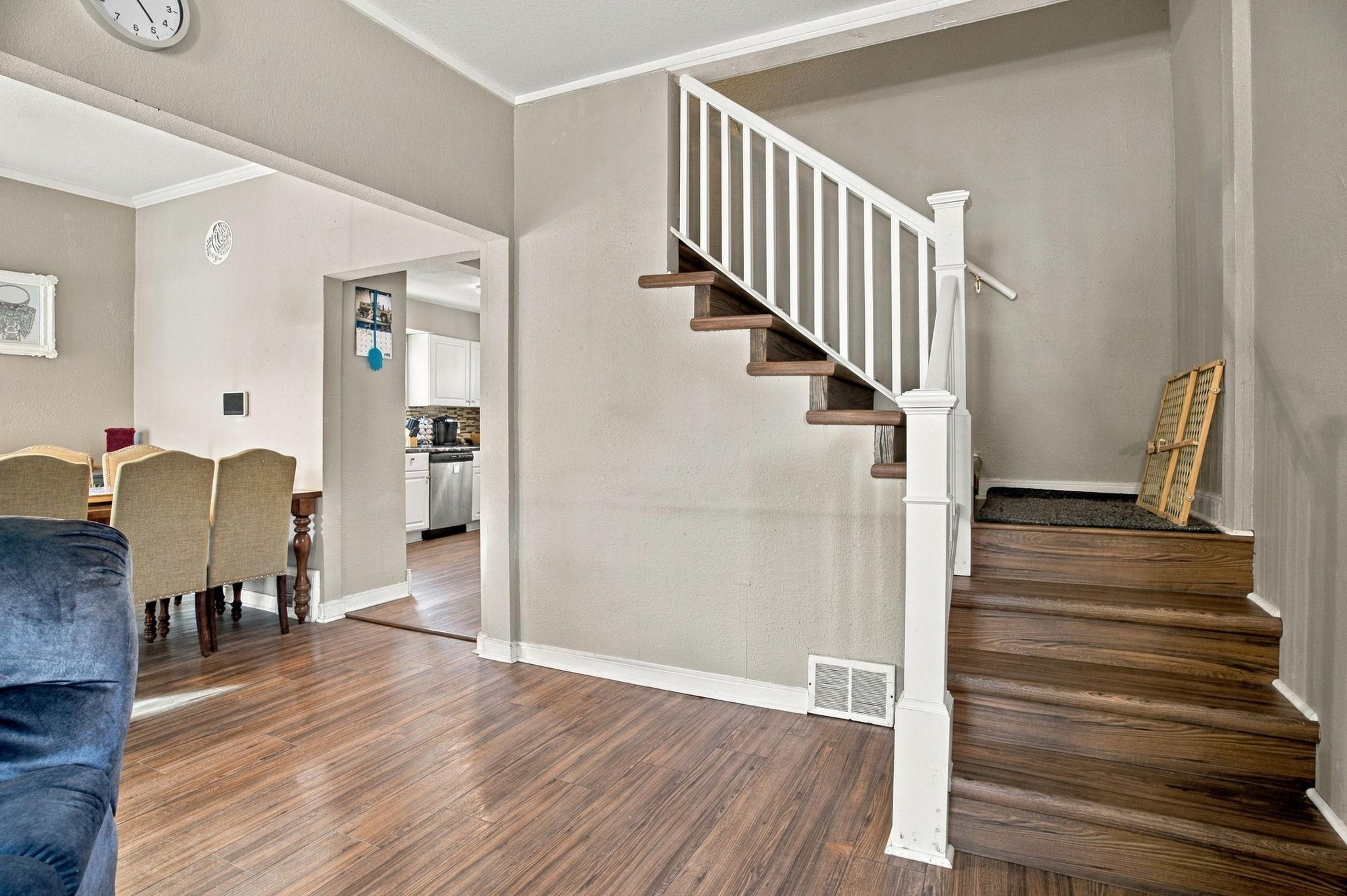 View of Residential at 3515 Girard Avenue, Minneapolis MN 55412, Minneapolis (15 of 49) - Mike Wilen | Minnesota Team Real Estate