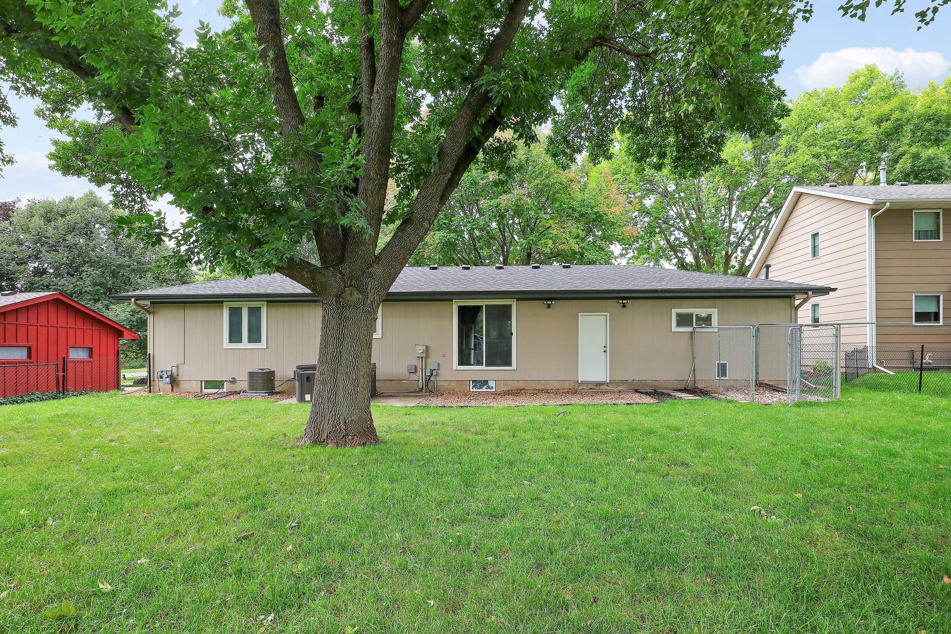 View of Residential at 1065 Minnesota Street, Shakopee MN 55379, Shakopee (30 of 36) - Mike Wilen | Minnesota Team Real Estate