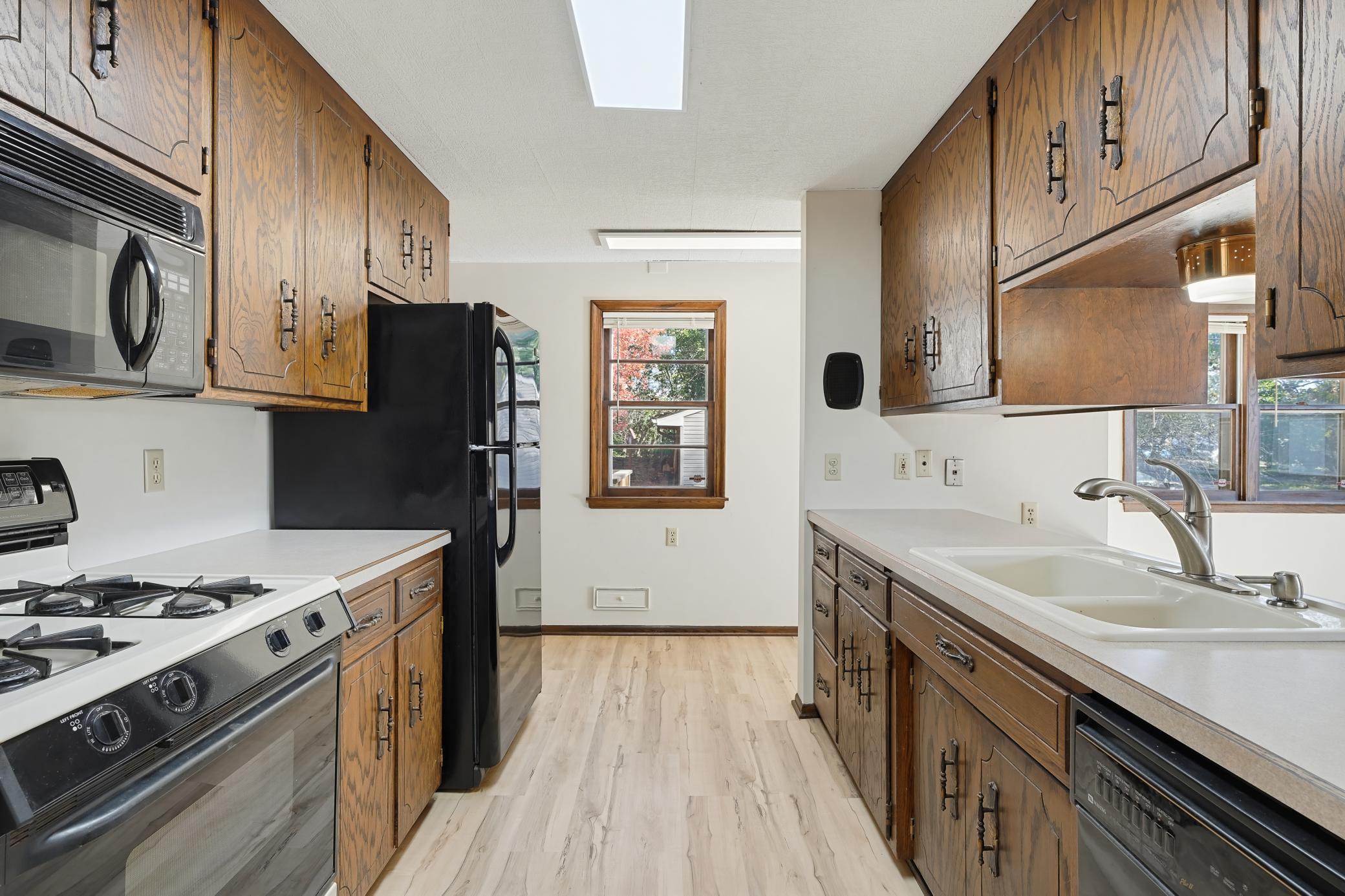 View of Residential at 1566 Albemarle Street, Saint Paul MN 55117, Saint Paul (18 of 49) - Mike Wilen | Minnesota Team Real Estate