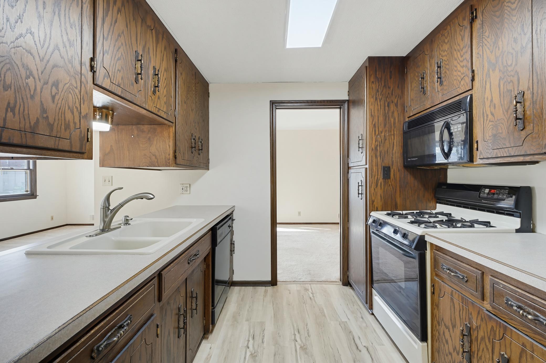 View of Residential at 1566 Albemarle Street, Saint Paul MN 55117, Saint Paul (15 of 49) - Mike Wilen | Minnesota Team Real Estate