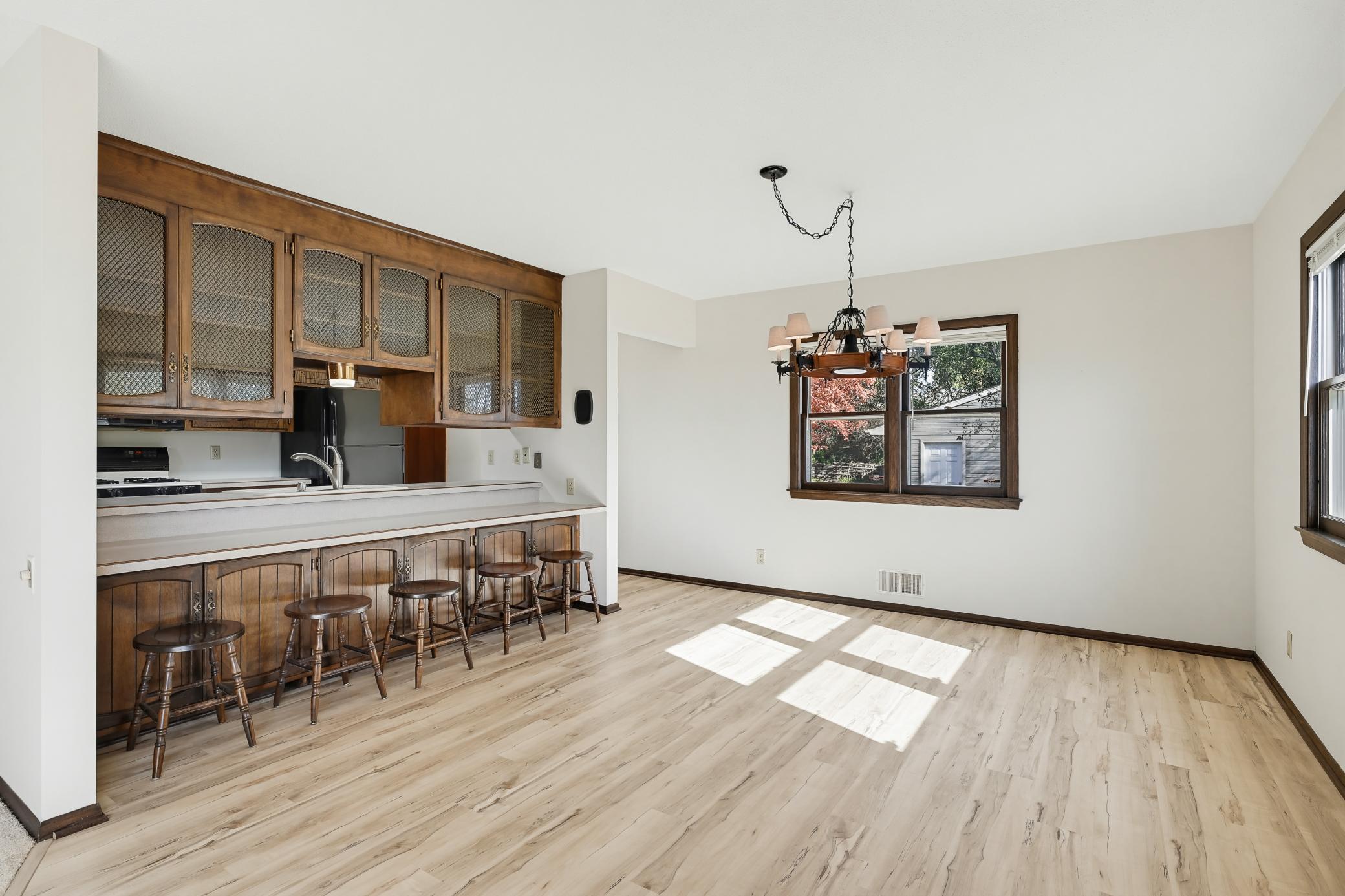 View of Residential at 1566 Albemarle Street, Saint Paul MN 55117, Saint Paul (14 of 49) - Mike Wilen | Minnesota Team Real Estate
