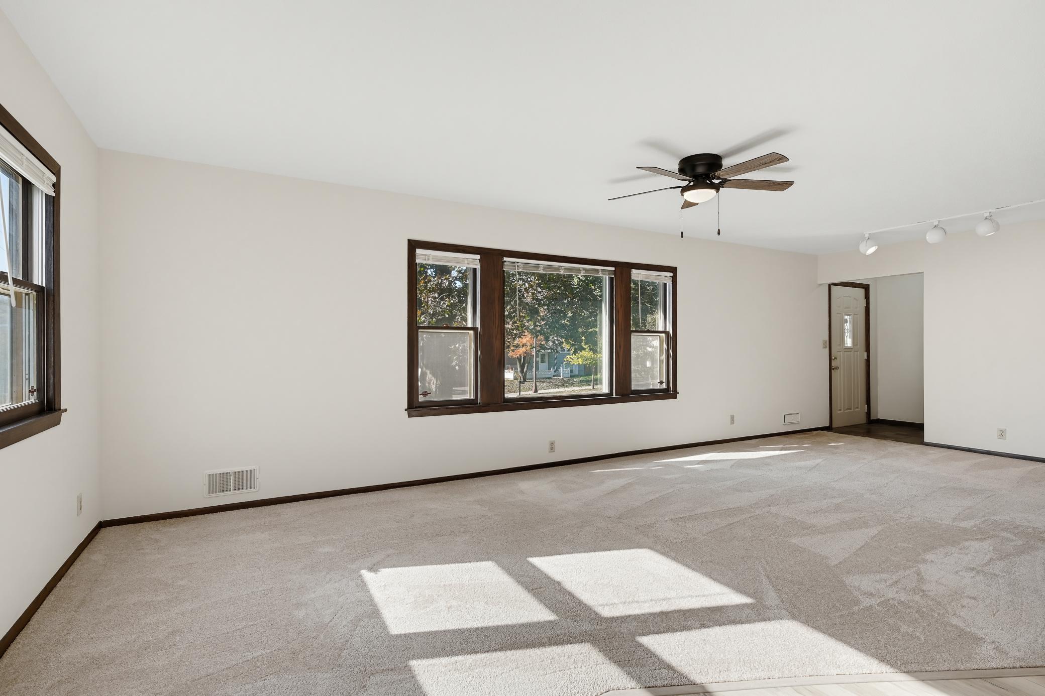 View of Residential at 1566 Albemarle Street, Saint Paul MN 55117, Saint Paul (8 of 49) - Mike Wilen | Minnesota Team Real Estate