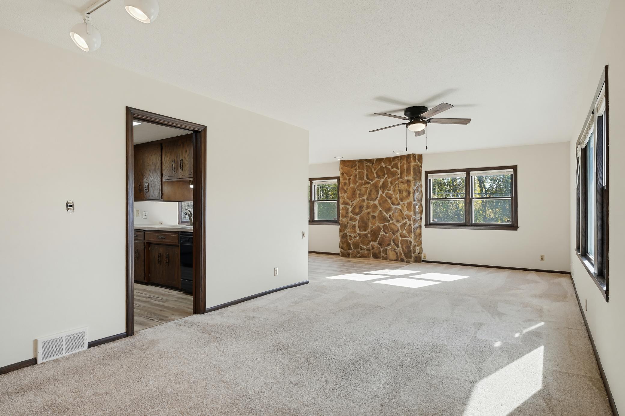 View of Residential at 1566 Albemarle Street, Saint Paul MN 55117, Saint Paul (5 of 49) - Mike Wilen | Minnesota Team Real Estate