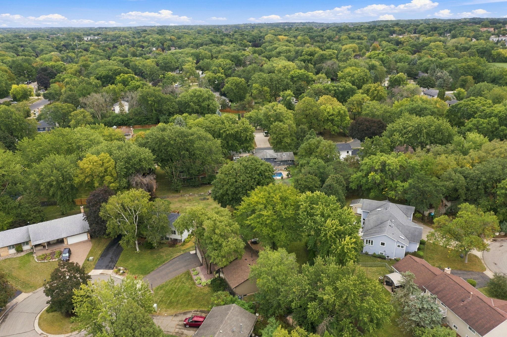 View of Residential at 11315 River Hills Drive, Burnsville MN 55337, Burnsville (40 of 42) - Mike Wilen | Minnesota Team Real Estate