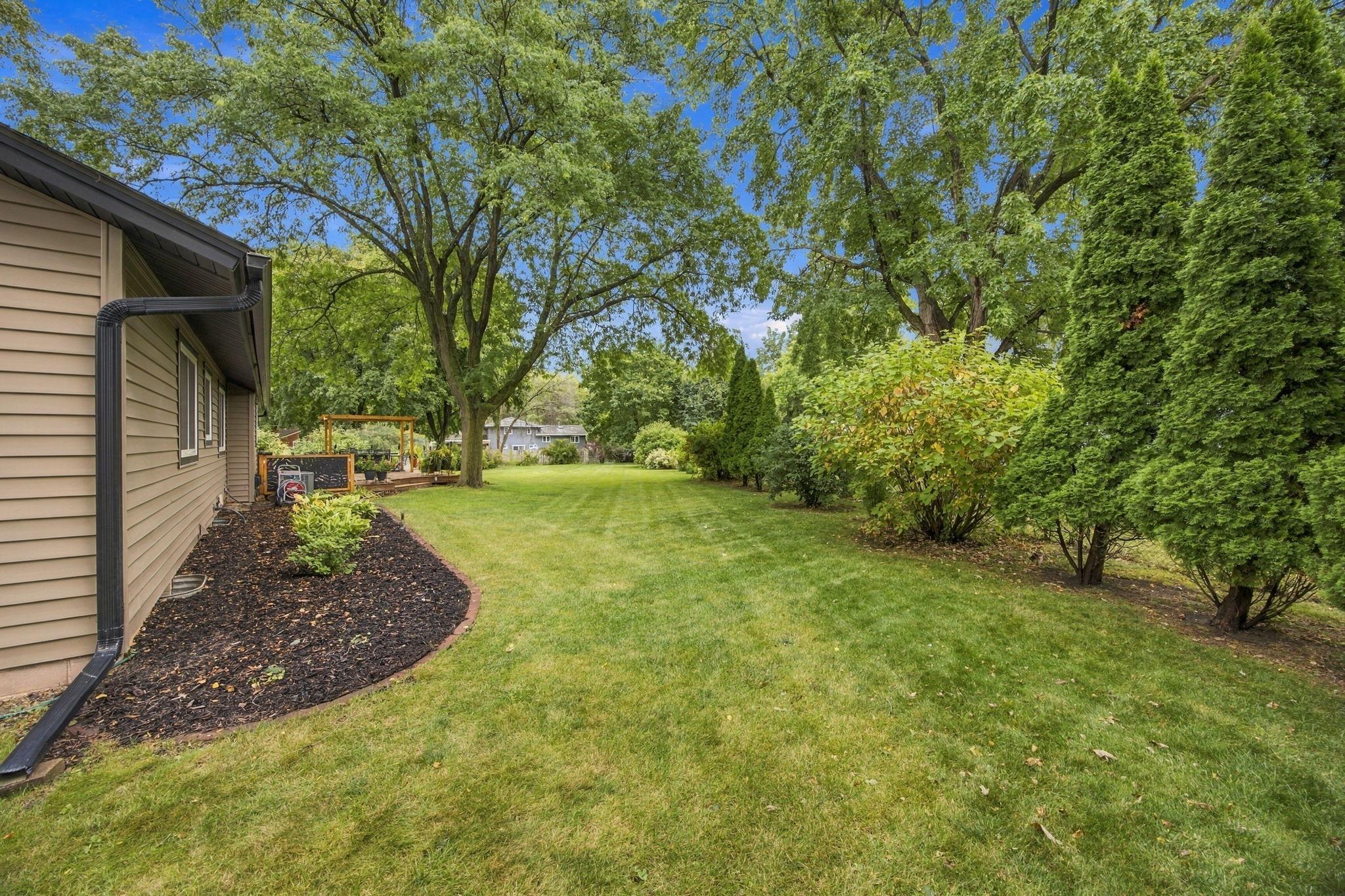 View of Residential at 11315 River Hills Drive, Burnsville MN 55337, Burnsville (34 of 42) - Mike Wilen | Minnesota Team Real Estate
