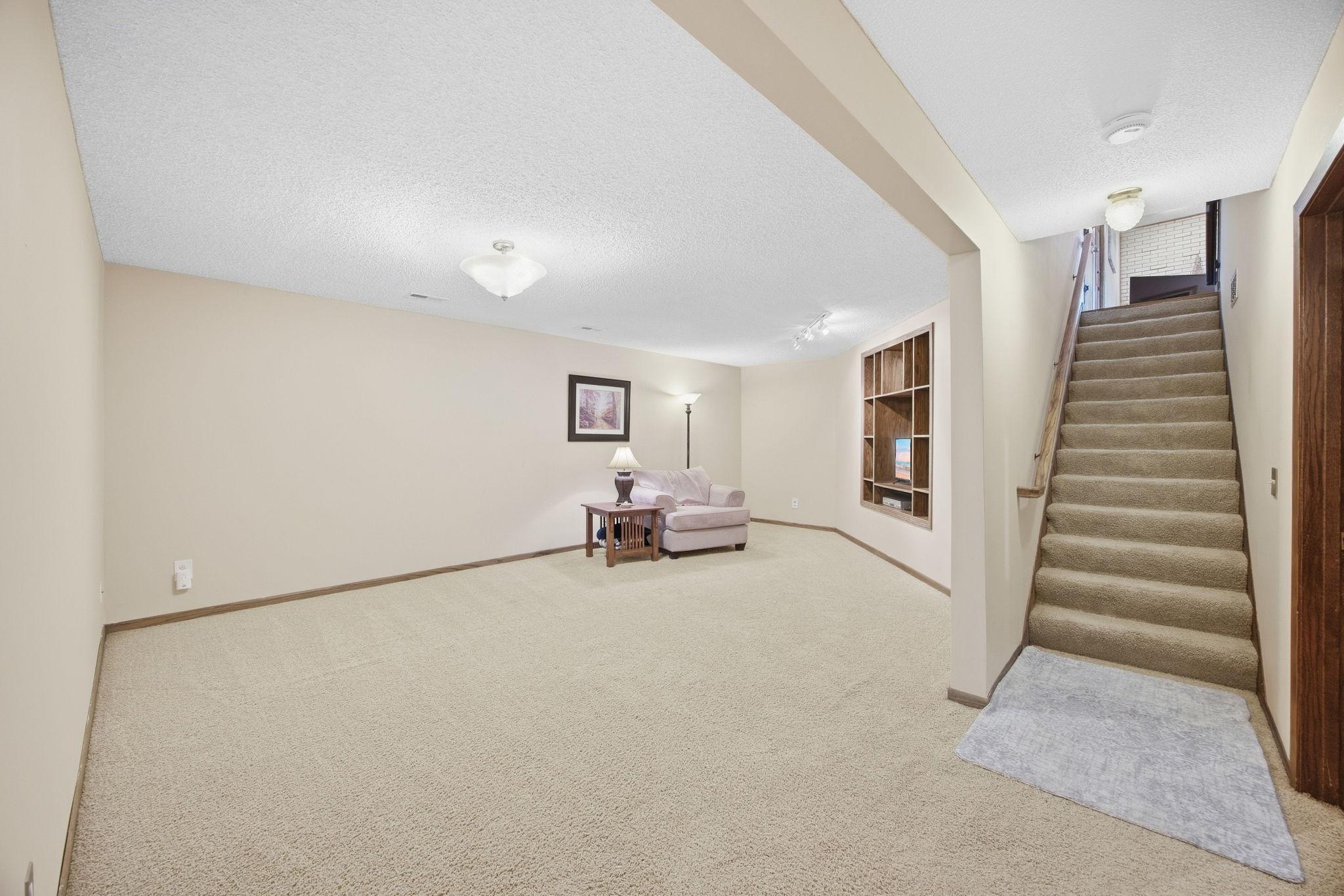 View of Residential at 11315 River Hills Drive, Burnsville MN 55337, Burnsville (23 of 42) - Mike Wilen | Minnesota Team Real Estate