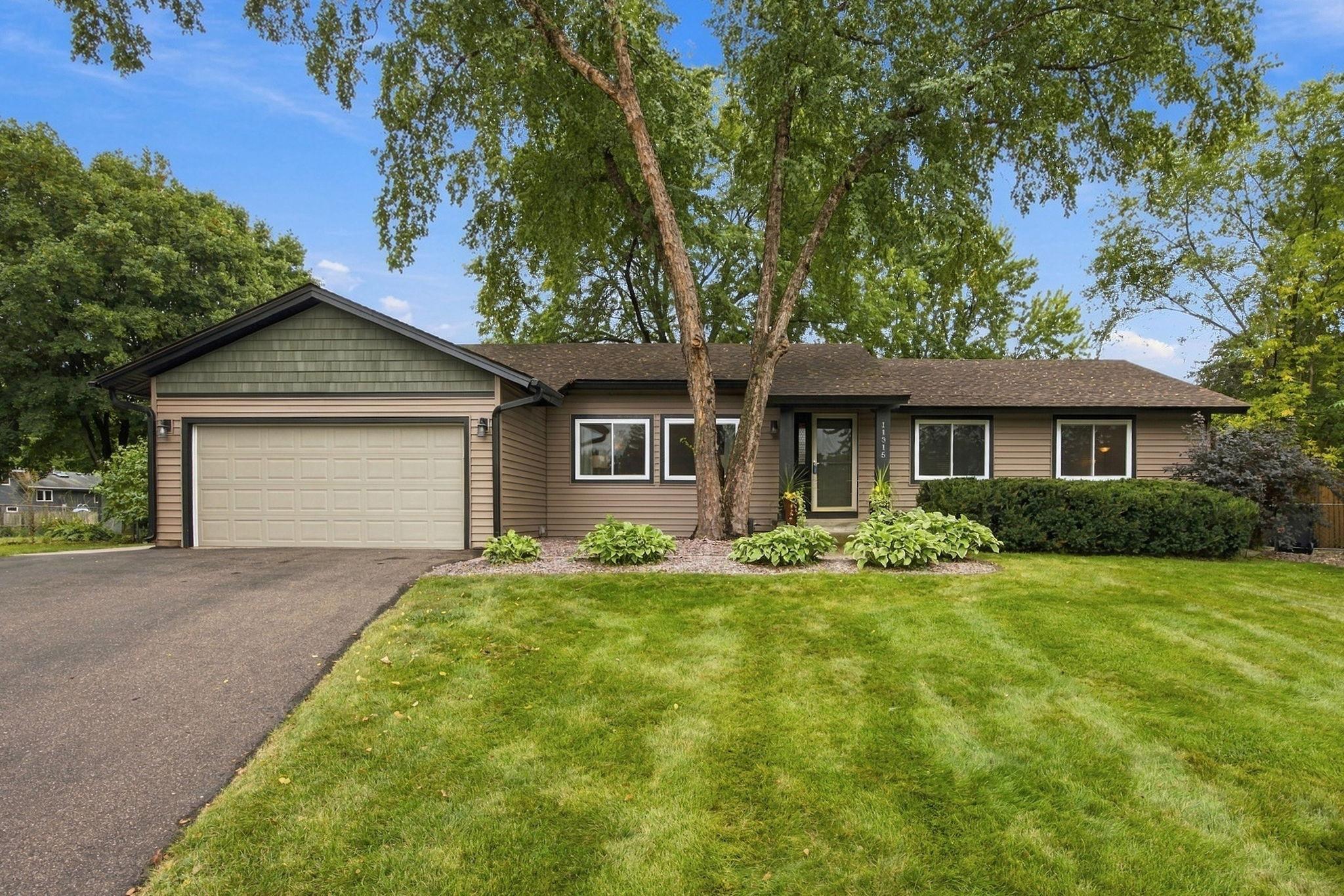 View of Residential at 11315 River Hills Drive, Burnsville MN 55337, Burnsville (33 of 42) - Mike Wilen | Minnesota Team Real Estate