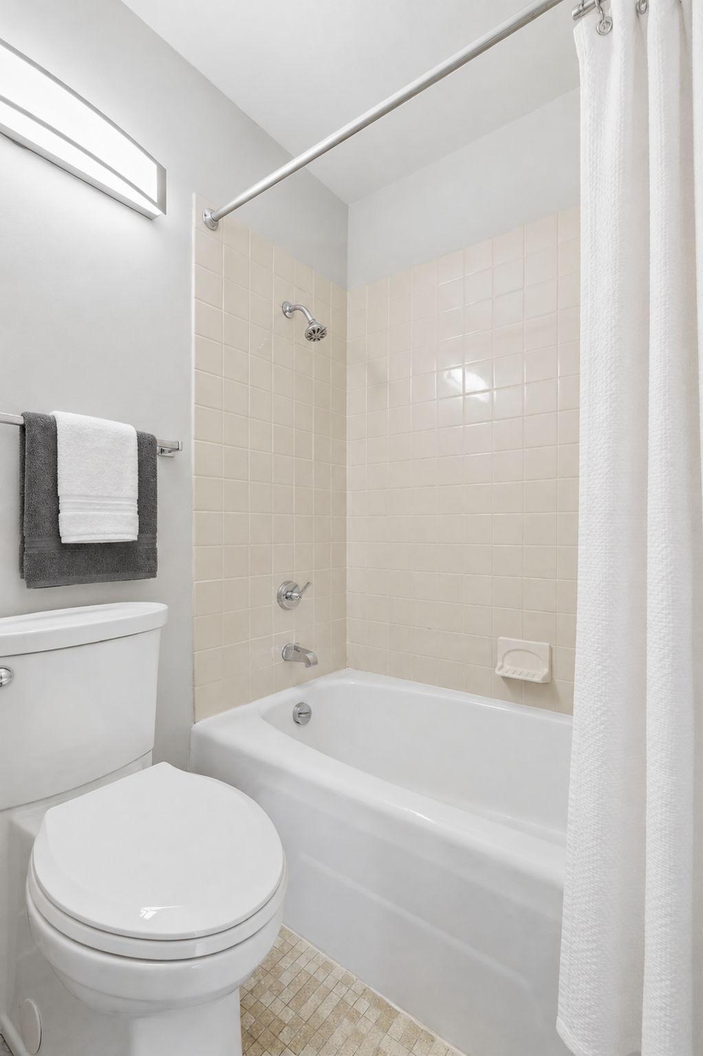 View of Residential at 15 1st Street #A914, Minneapolis MN 55401, Minneapolis (23 of 38) - Mike Wilen | Minnesota Team Real Estate