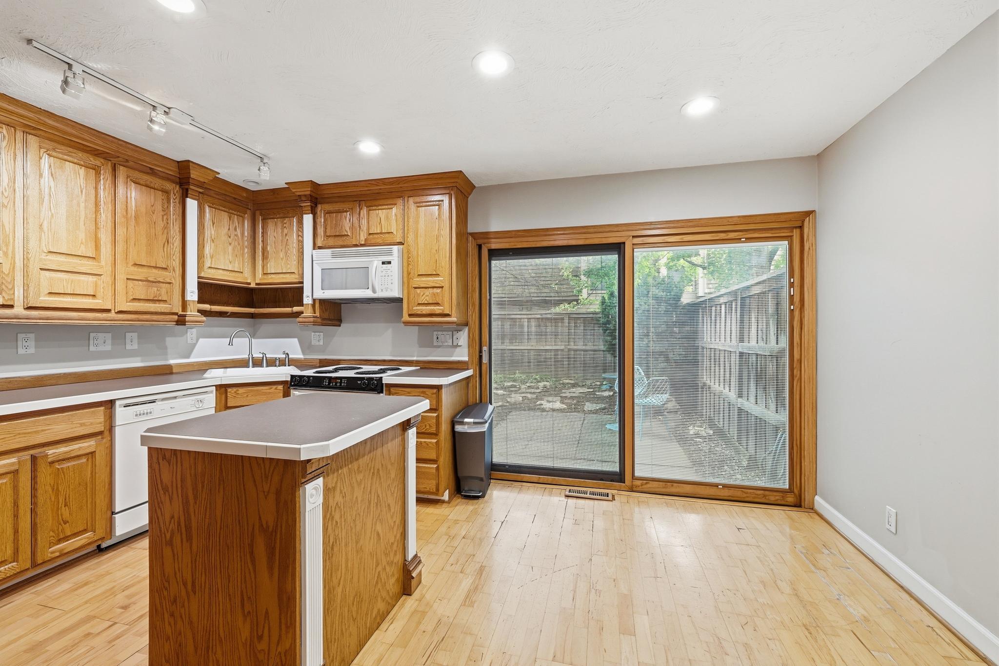 View of Residential at 6377 Barrie Road, Edina MN 55435, Edina (6 of 22) - Mike Wilen | Minnesota Team Real Estate
