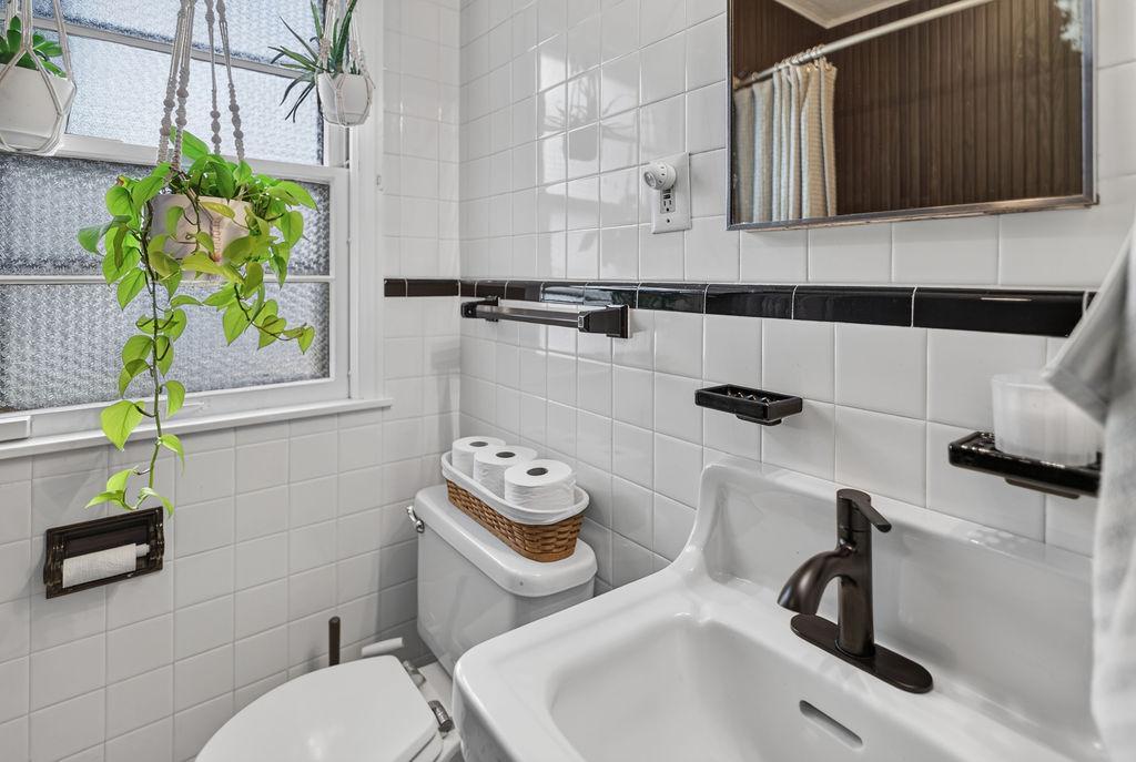 View of Residential at 4530 Vincent Avenue, Minneapolis MN 55412, Minneapolis (32 of 51) - Mike Wilen | Minnesota Team Real Estate