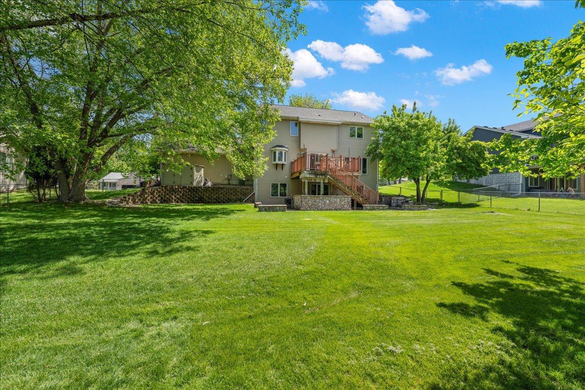 View of Residential at 139 Ridge Way, Mahtomedi MN 55115, Mahtomedi (31 of 32) - Mike Wilen | Minnesota Team Real Estate