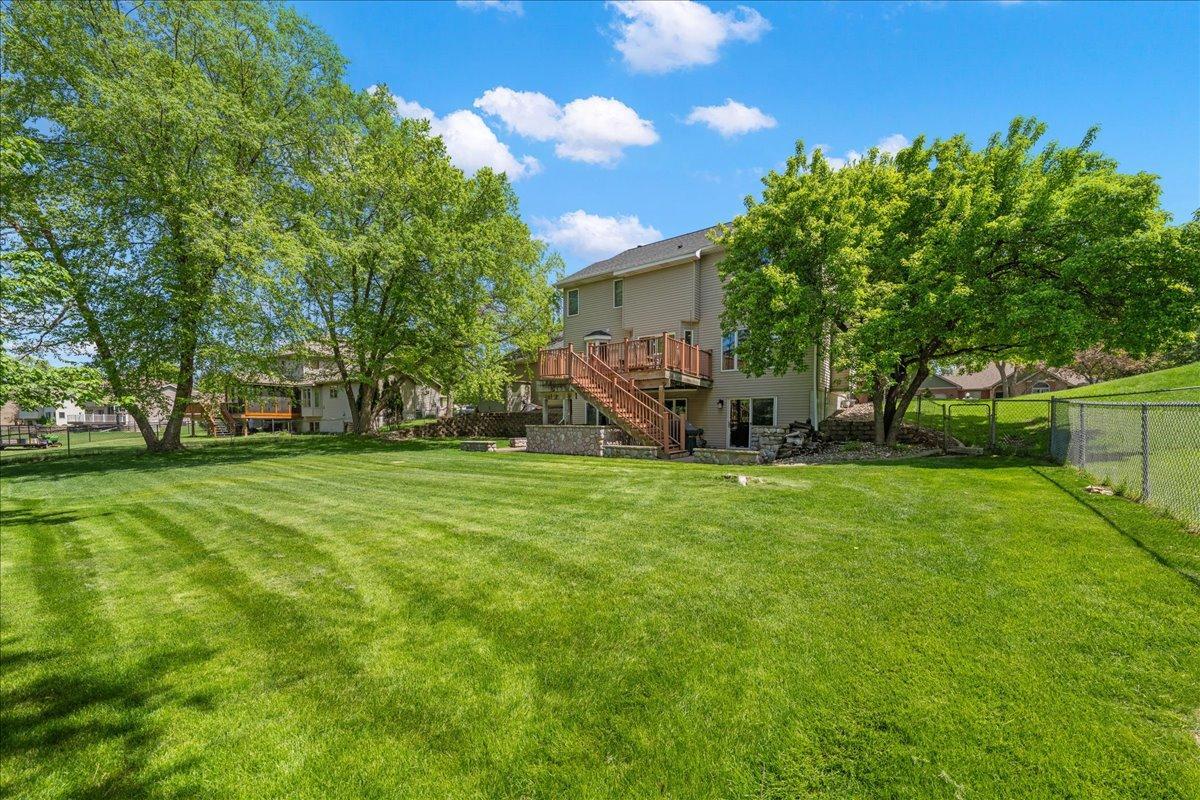 View of Residential at 139 Ridge Way, Mahtomedi MN 55115, Mahtomedi (30 of 32) - Mike Wilen | Minnesota Team Real Estate