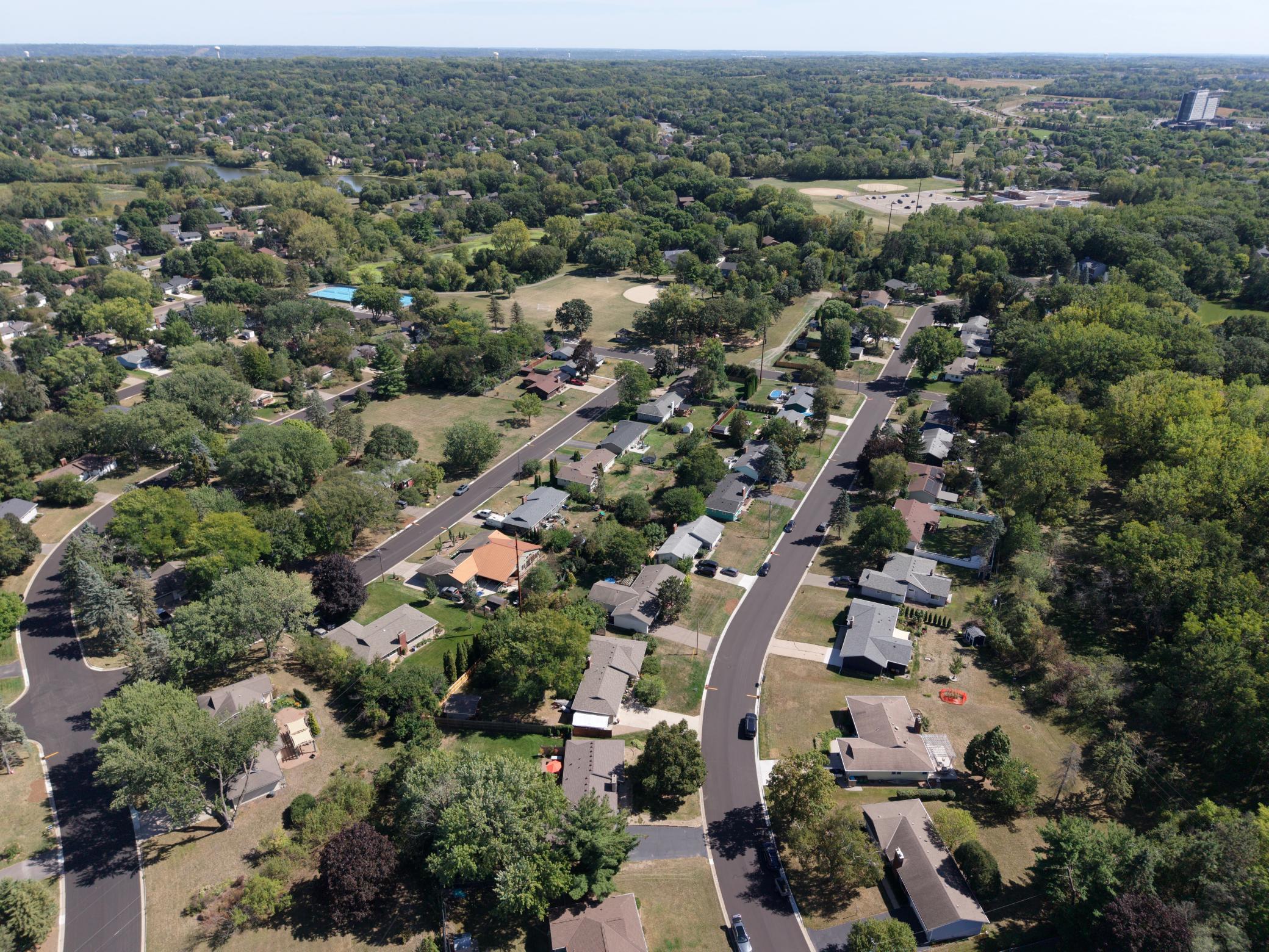 View of Residential at 777 Mohican Lane, Mendota Heights MN 55120, Mendota Heights (43 of 49) - Mike Wilen | Minnesota Team Real Estate