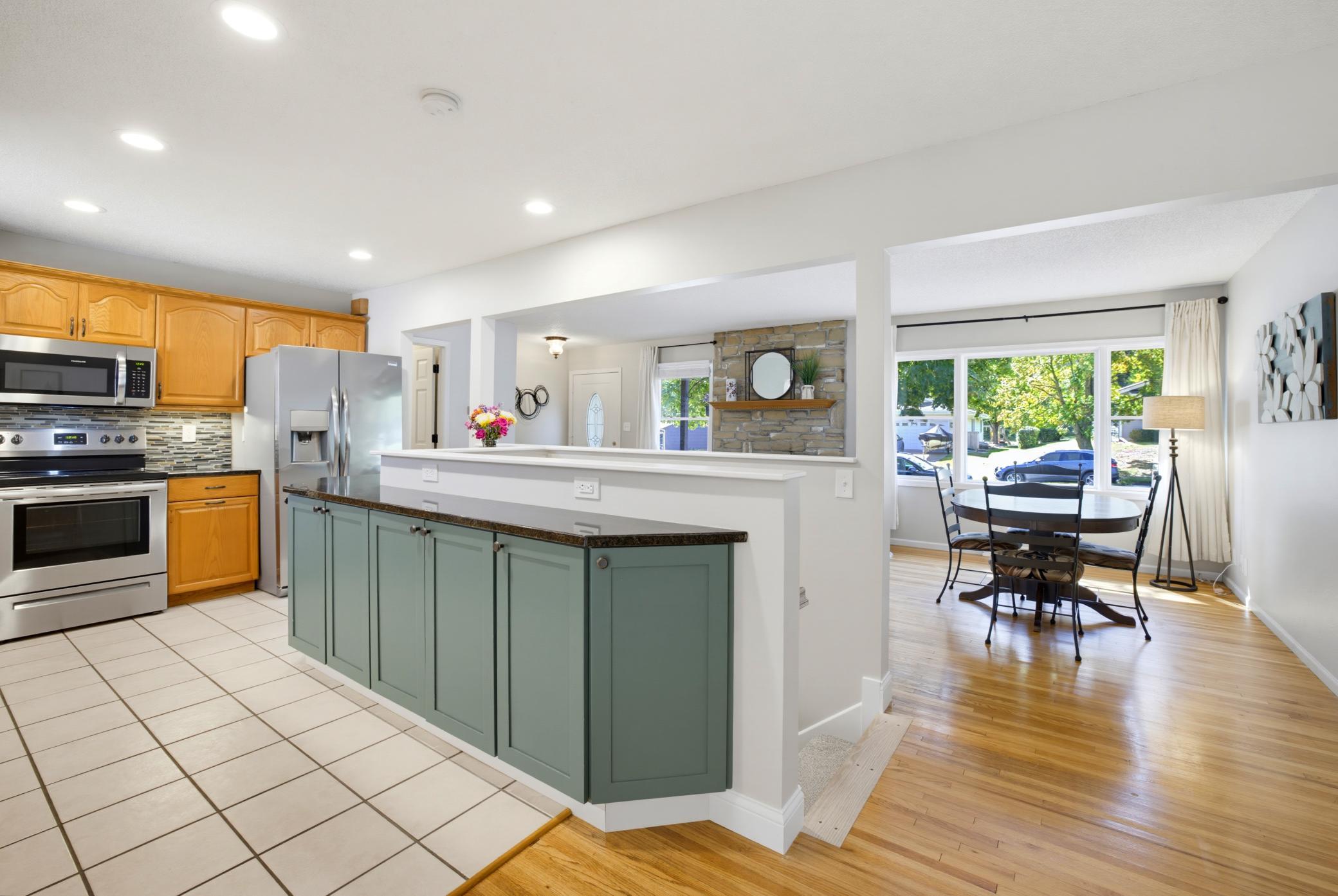 View of Residential at 777 Mohican Lane, Mendota Heights MN 55120, Mendota Heights (4 of 49) - Mike Wilen | Minnesota Team Real Estate