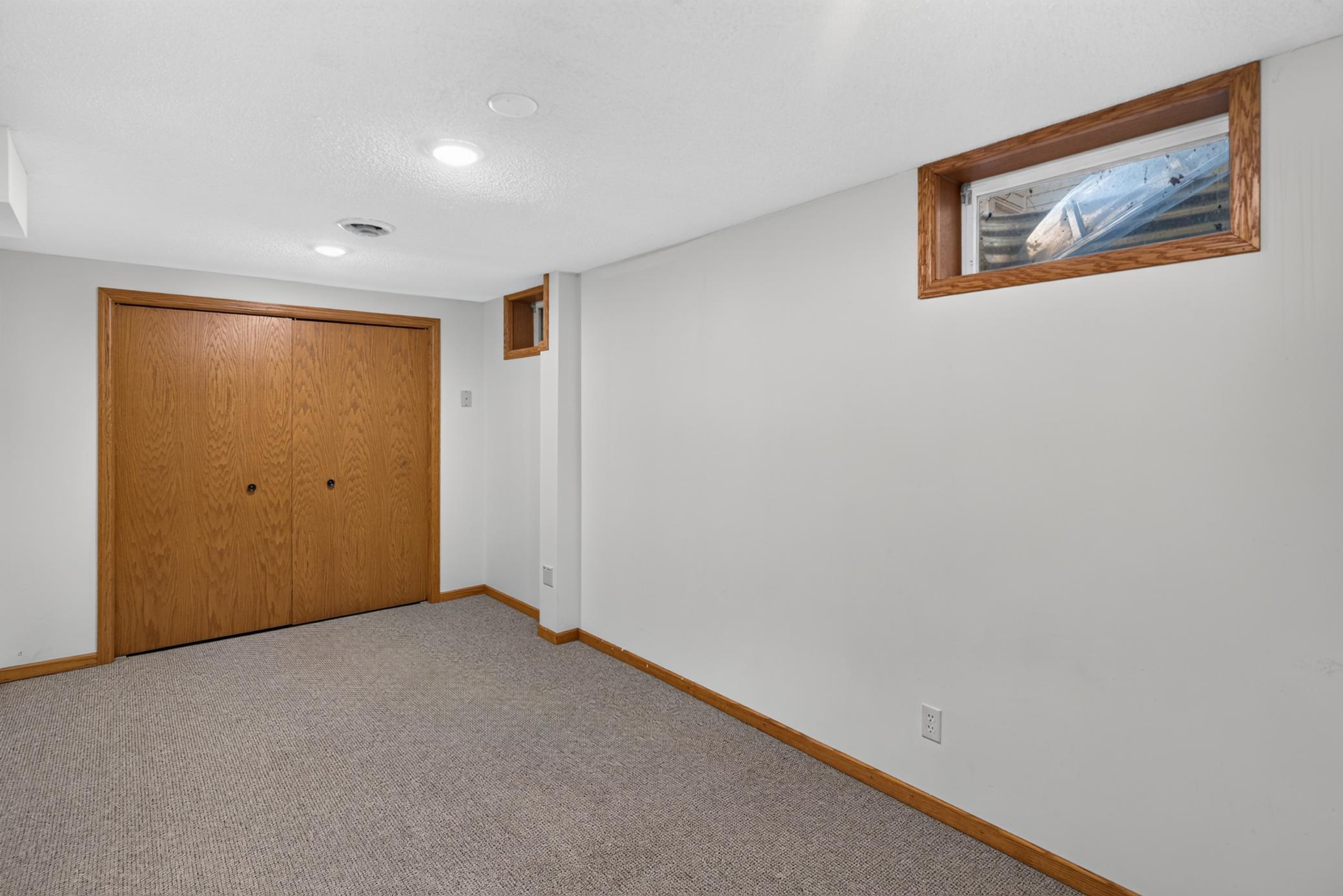View of Residential at 9023 Nantwick Ridge, Brooklyn Park MN 55443, Brooklyn Park (28 of 33) - Mike Wilen | Minnesota Team Real Estate