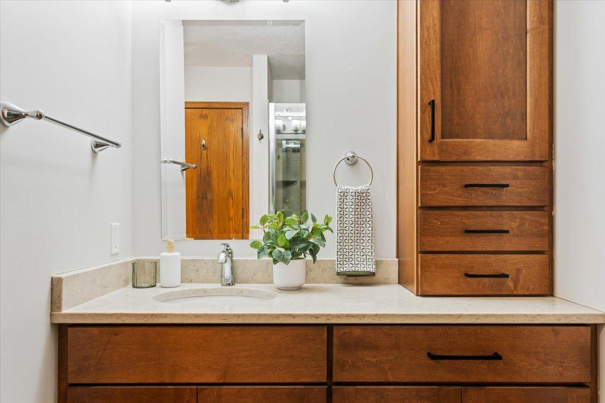 View of Residential at 8821 Rainier Court, Woodbury MN 55125, Woodbury (22 of 56) - Mike Wilen | Minnesota Team Real Estate