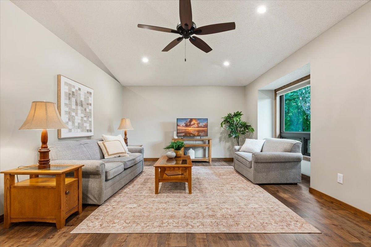 View of Residential at 8821 Rainier Court, Woodbury MN 55125, Woodbury (5 of 56) - Mike Wilen | Minnesota Team Real Estate