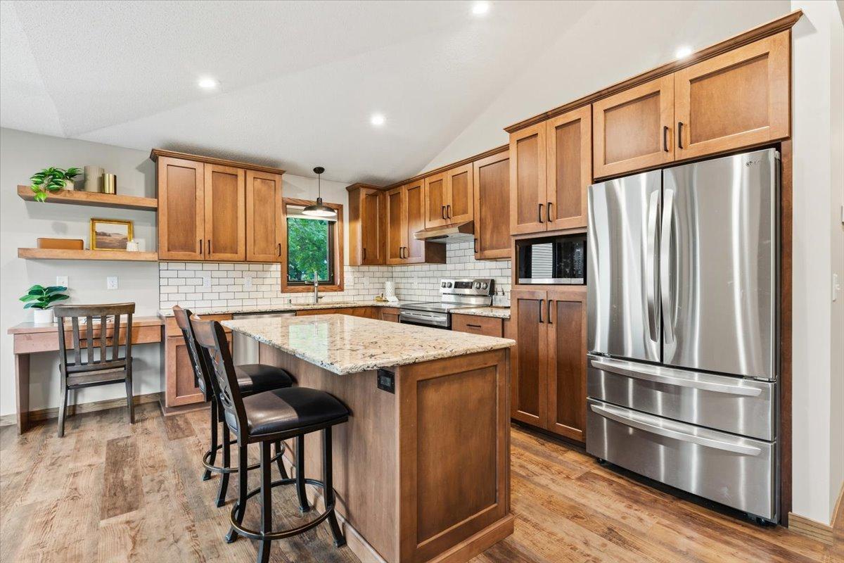 View of Residential at 8821 Rainier Court, Woodbury MN 55125, Woodbury (9 of 56) - Mike Wilen | Minnesota Team Real Estate
