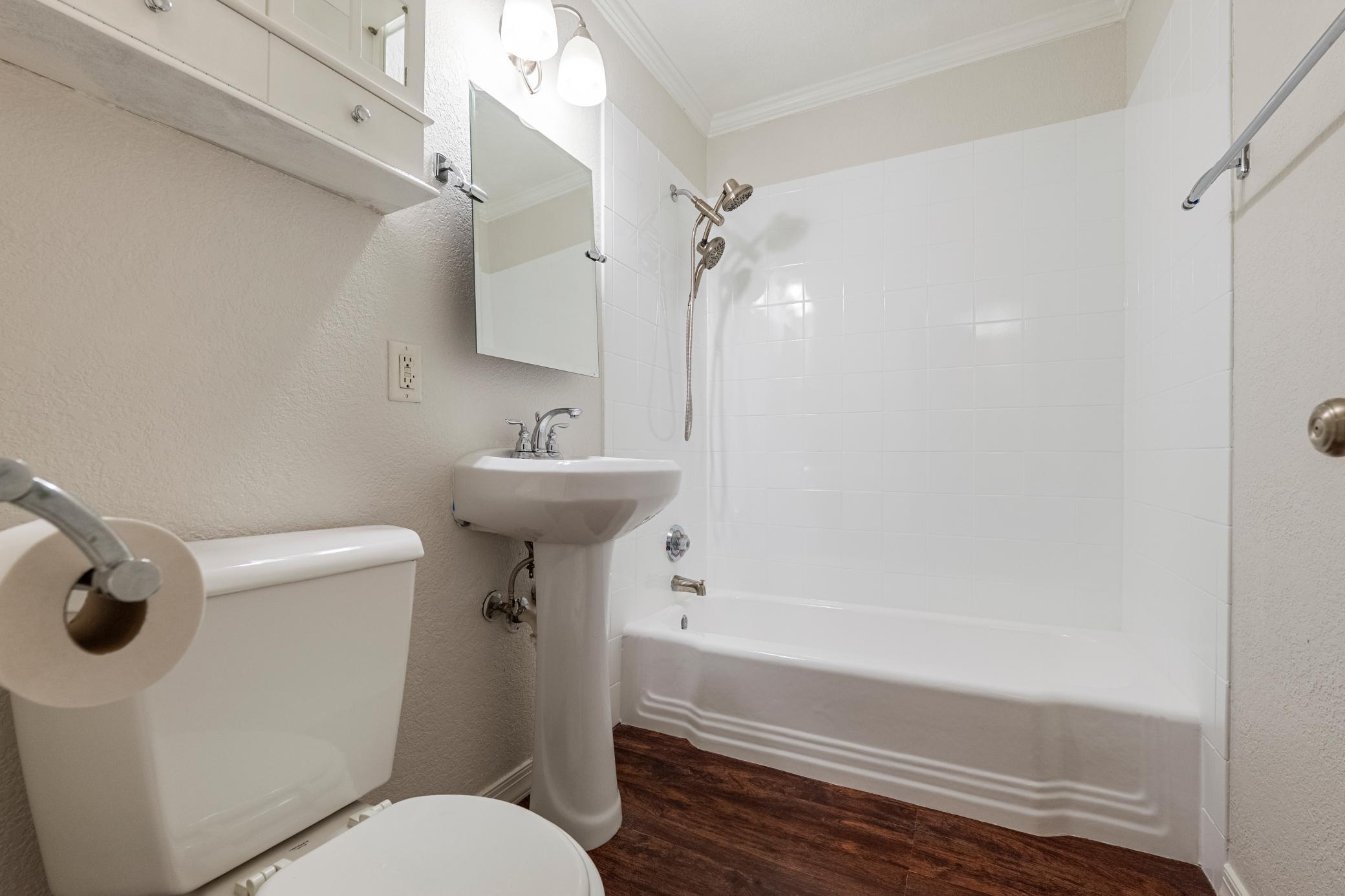 View of Residential at 3120 Hennepin Avenue #107, Minneapolis MN 55408, Minneapolis (8 of 14) - Mike Wilen | Minnesota Team Real Estate
