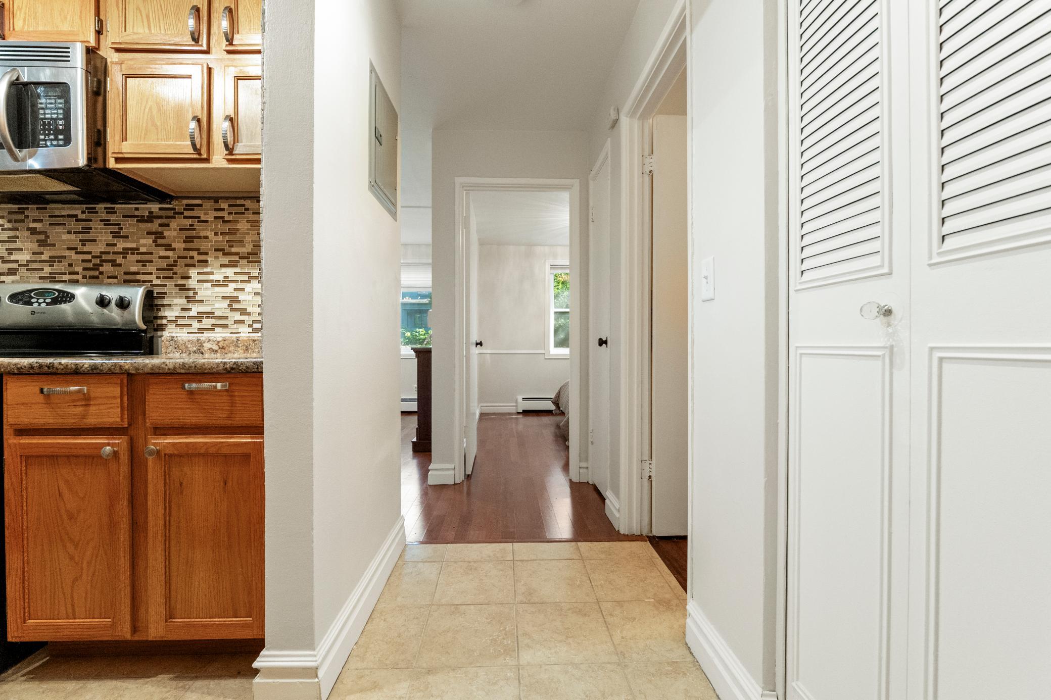 View of Residential at 2212 Aldrich Avenue #106, Minneapolis MN 55405, Minneapolis (10 of 16) - Mike Wilen | Minnesota Team Real Estate