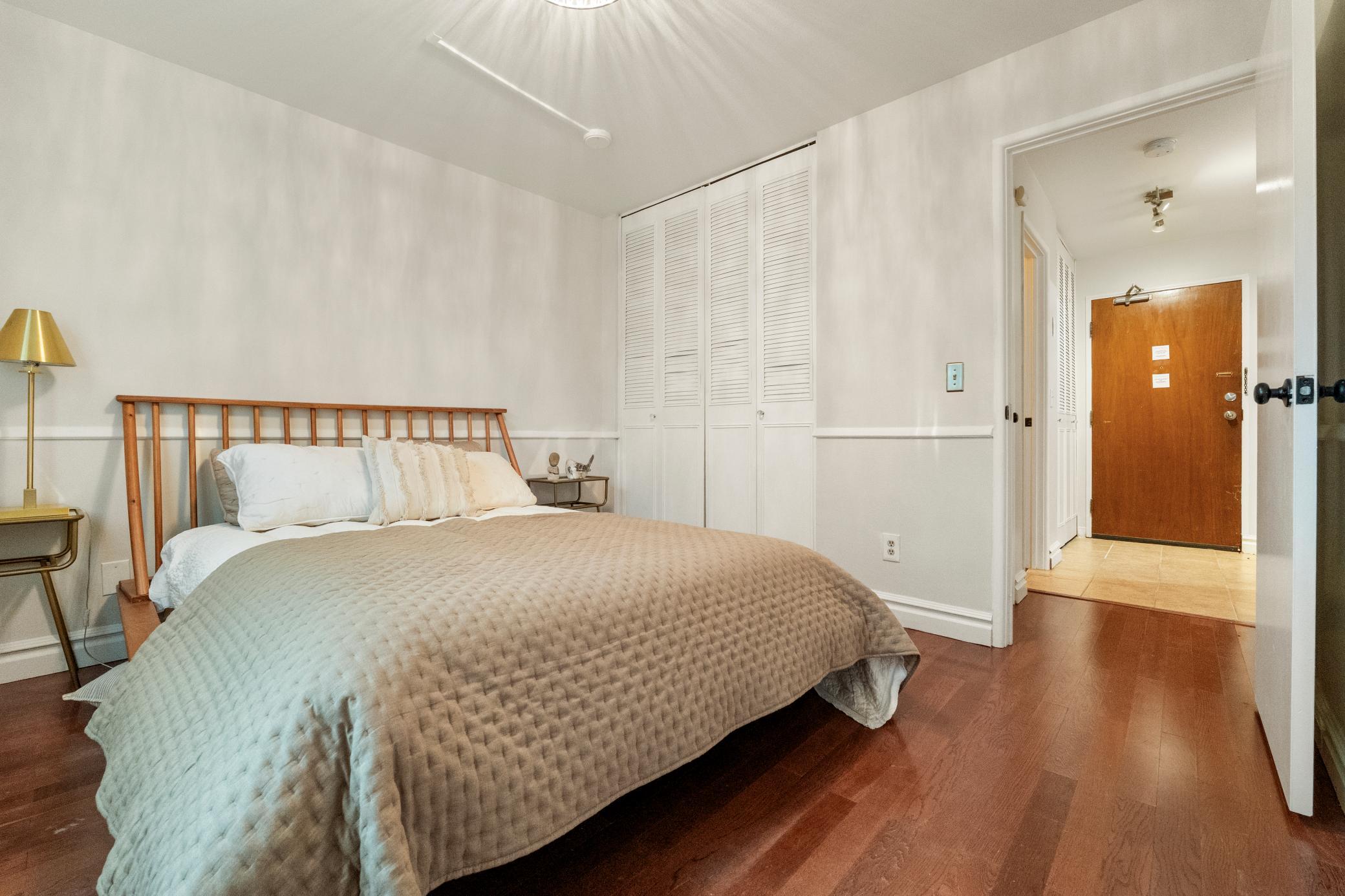 View of Residential at 2212 Aldrich Avenue #106, Minneapolis MN 55405, Minneapolis (9 of 16) - Mike Wilen | Minnesota Team Real Estate