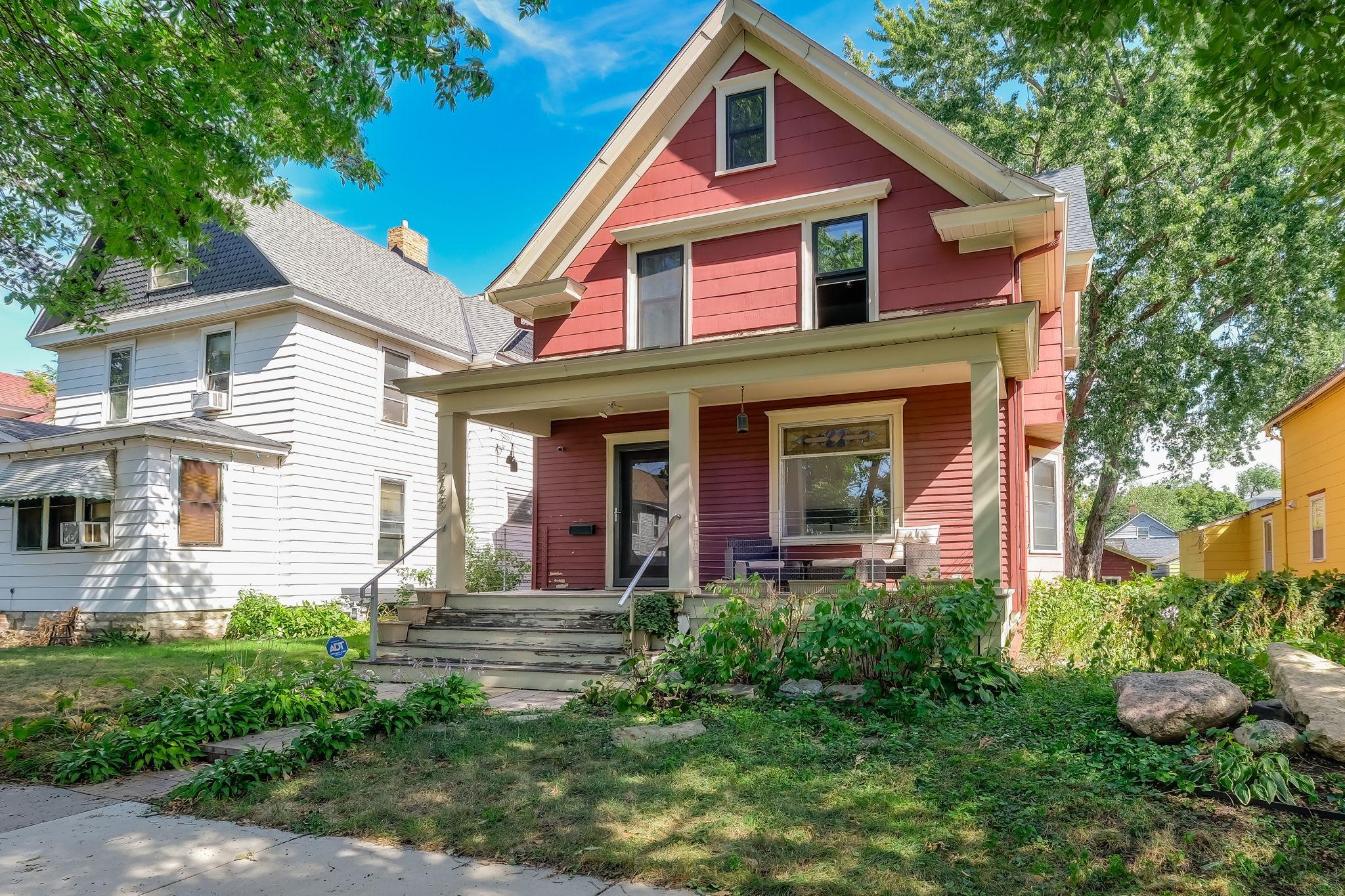 View of Residential at 2725 Garfield Avenue, Minneapolis MN 55408, Minneapolis (2 of 38) - Mike Wilen | Minnesota Team Real Estate