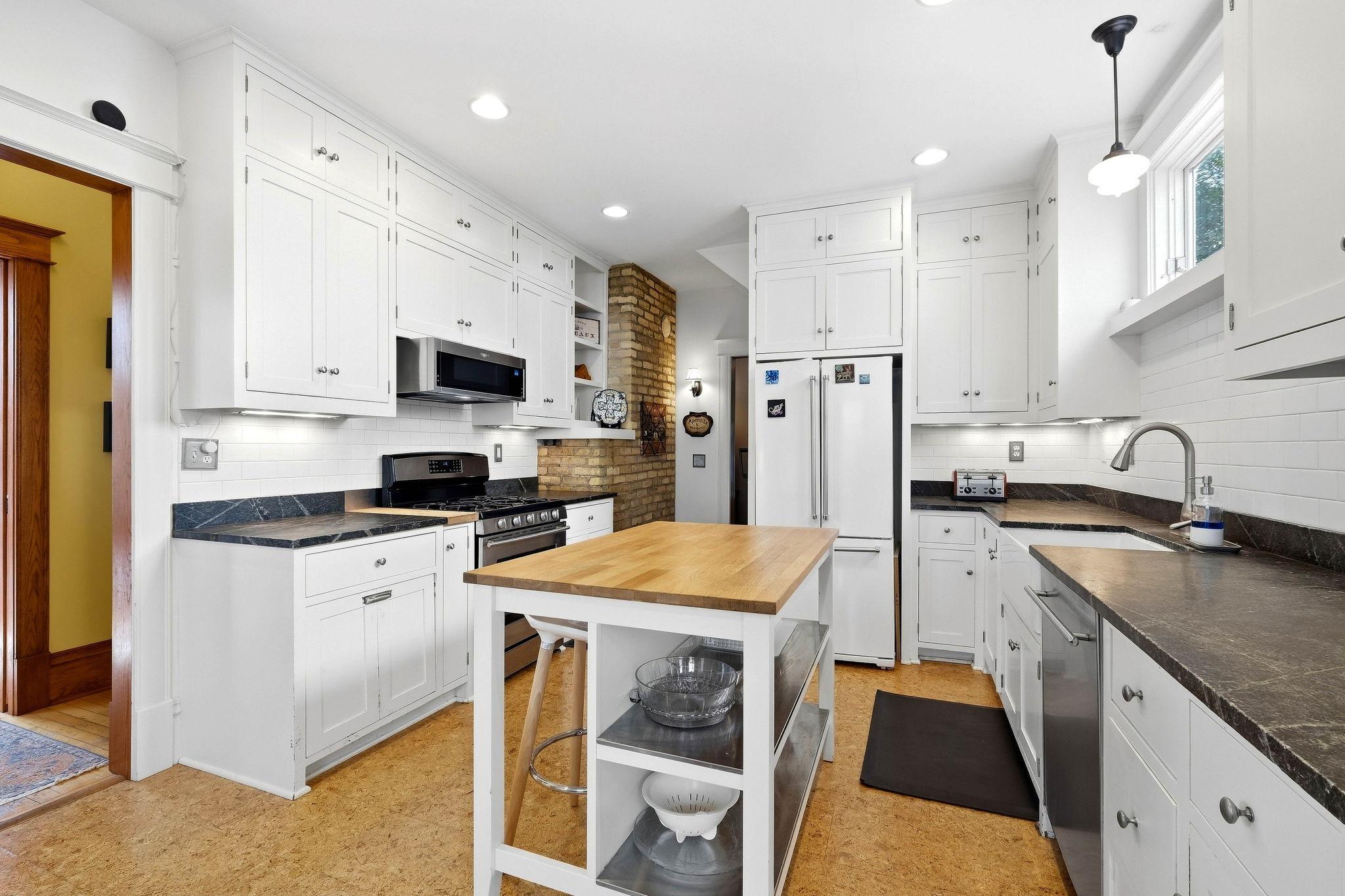 View of Residential at 2725 Garfield Avenue, Minneapolis MN 55408, Minneapolis (11 of 38) - Mike Wilen | Minnesota Team Real Estate
