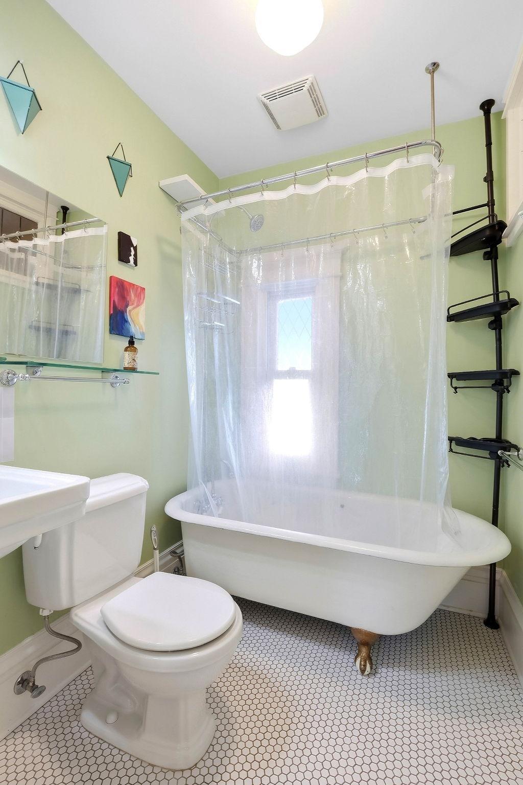 View of Residential at 2725 Garfield Avenue, Minneapolis MN 55408, Minneapolis (24 of 38) - Mike Wilen | Minnesota Team Real Estate