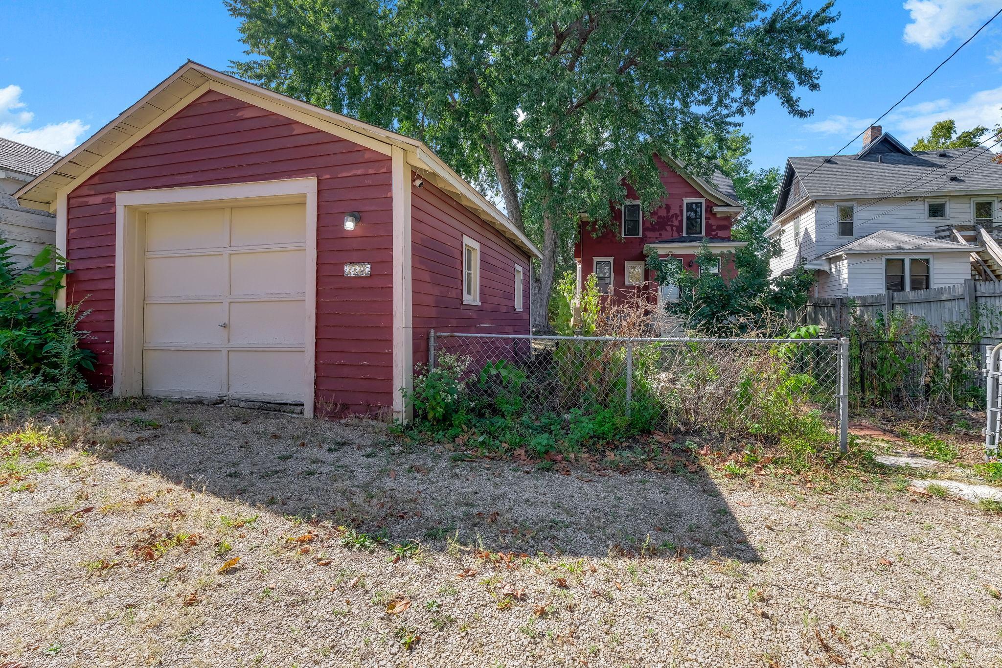 View of Residential at 2725 Garfield Avenue, Minneapolis MN 55408, Minneapolis (38 of 38) - Mike Wilen | Minnesota Team Real Estate